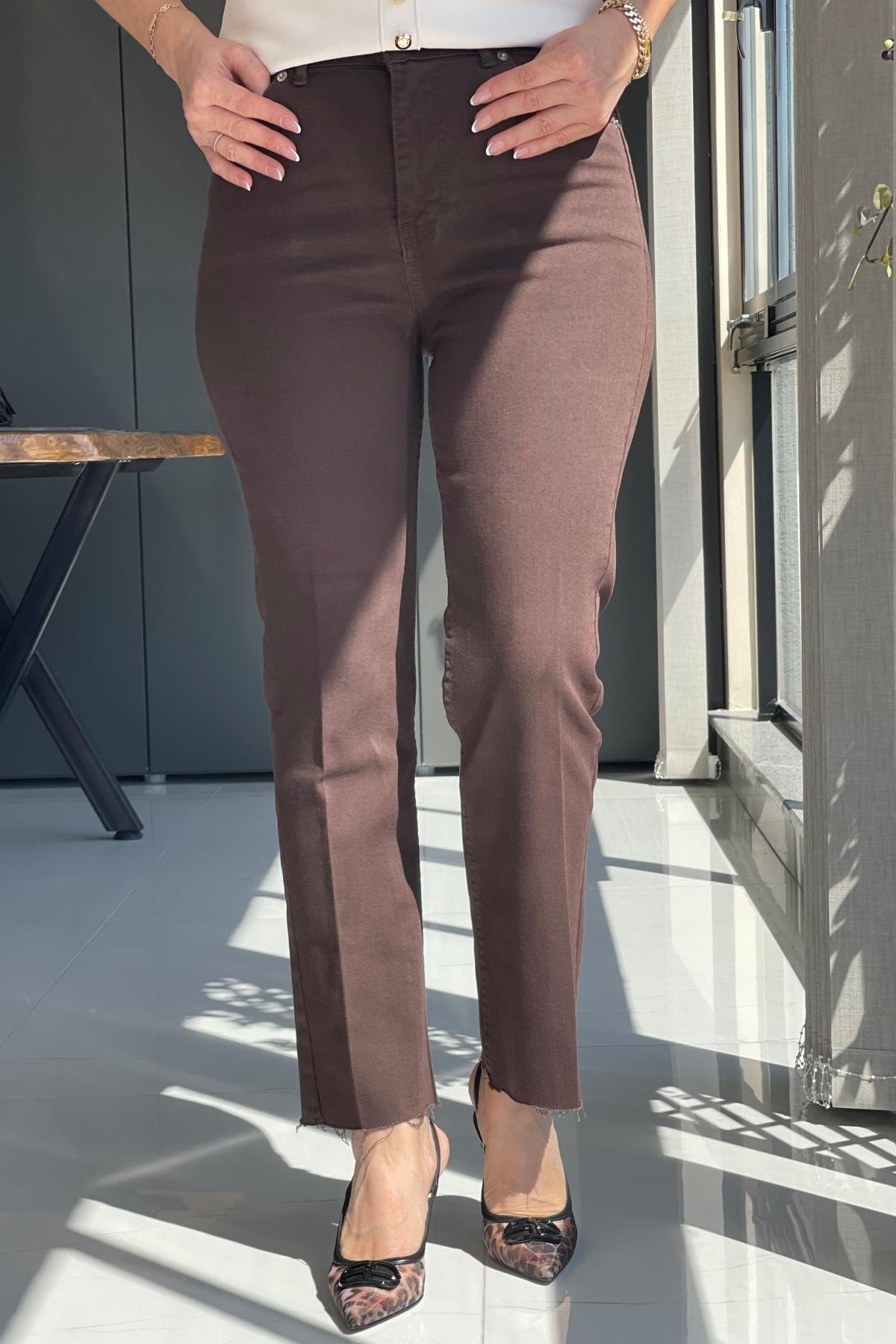 ZR Kahve Boy Fit Jean