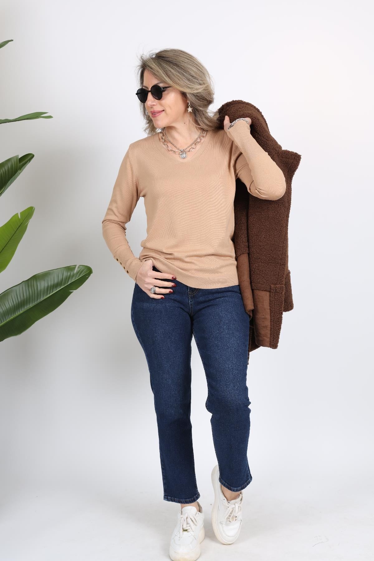 ZR Mom Jean