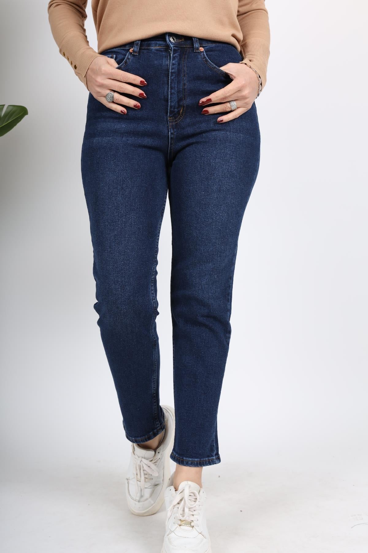 ZR Mom Jean