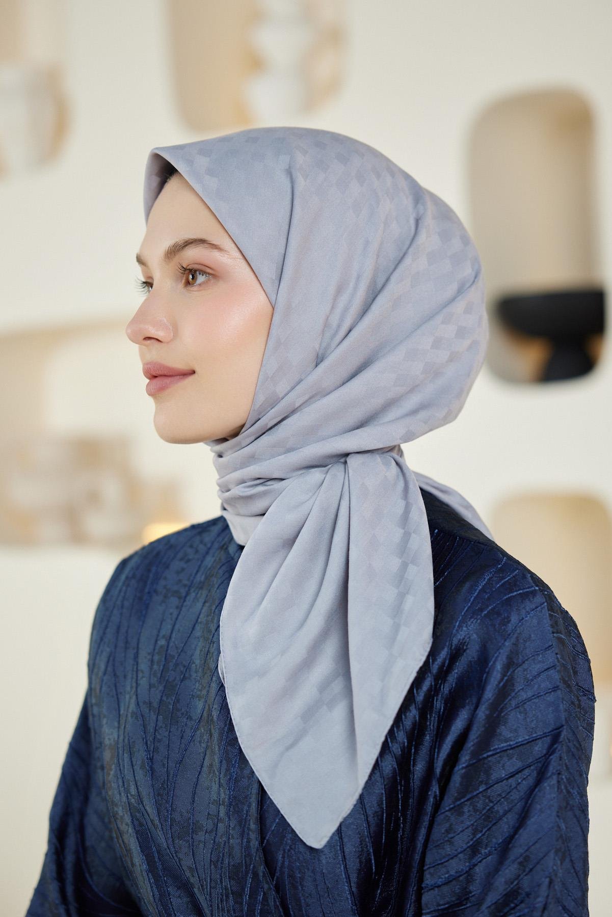 Şalland Dama Desen Jakar Eşarp GriŞLLNDDAMADSNJAKARESARPŞalland