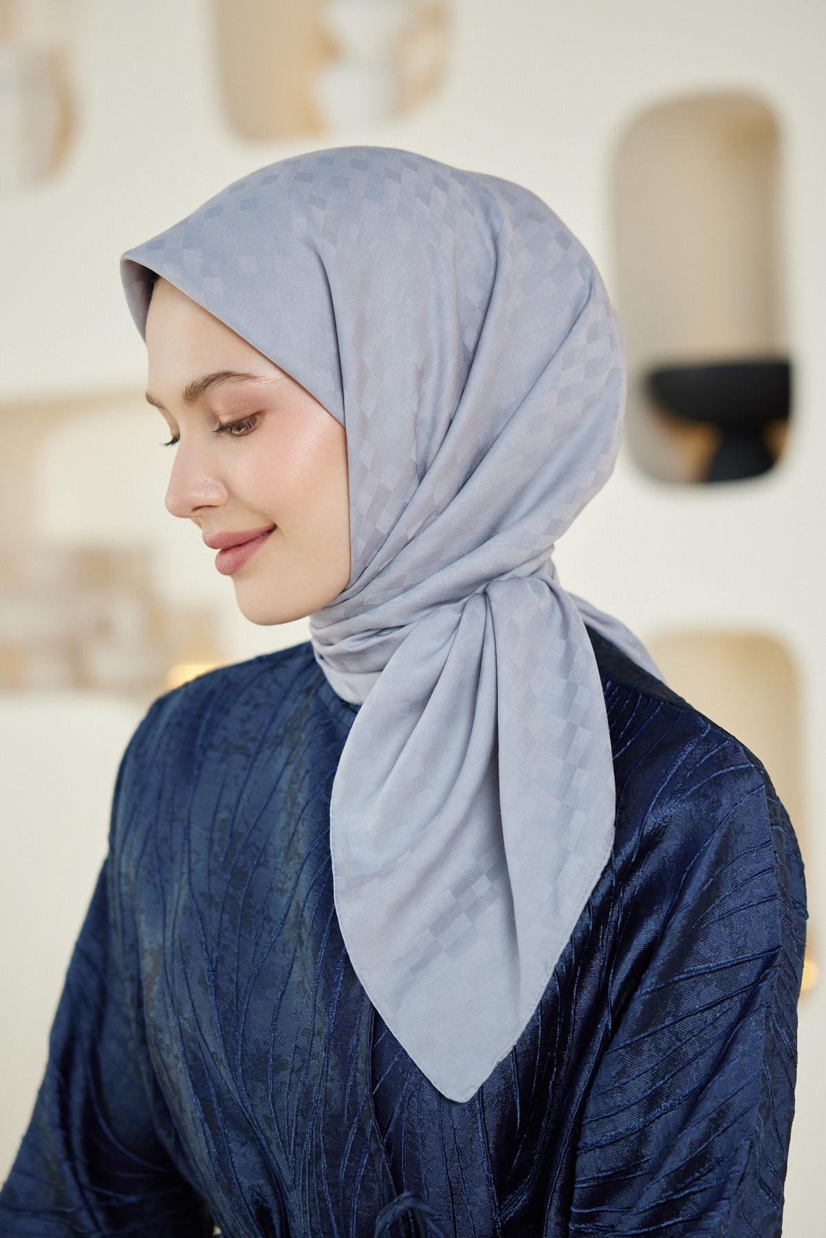 Şalland Dama Desen Jakar Eşarp GriŞLLNDDAMADSNJAKARESARPŞalland