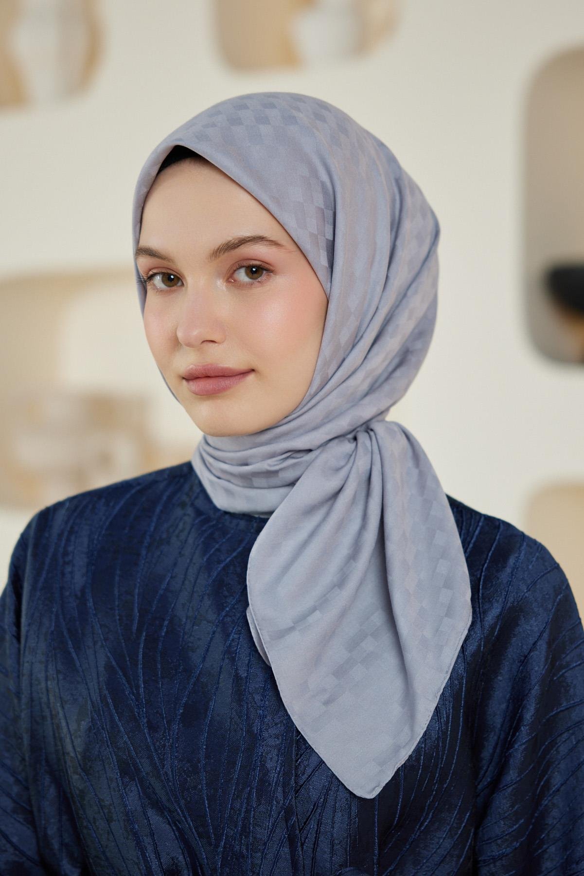 Şalland Dama Desen Jakar Eşarp GriŞLLNDDAMADSNJAKARESARPŞalland