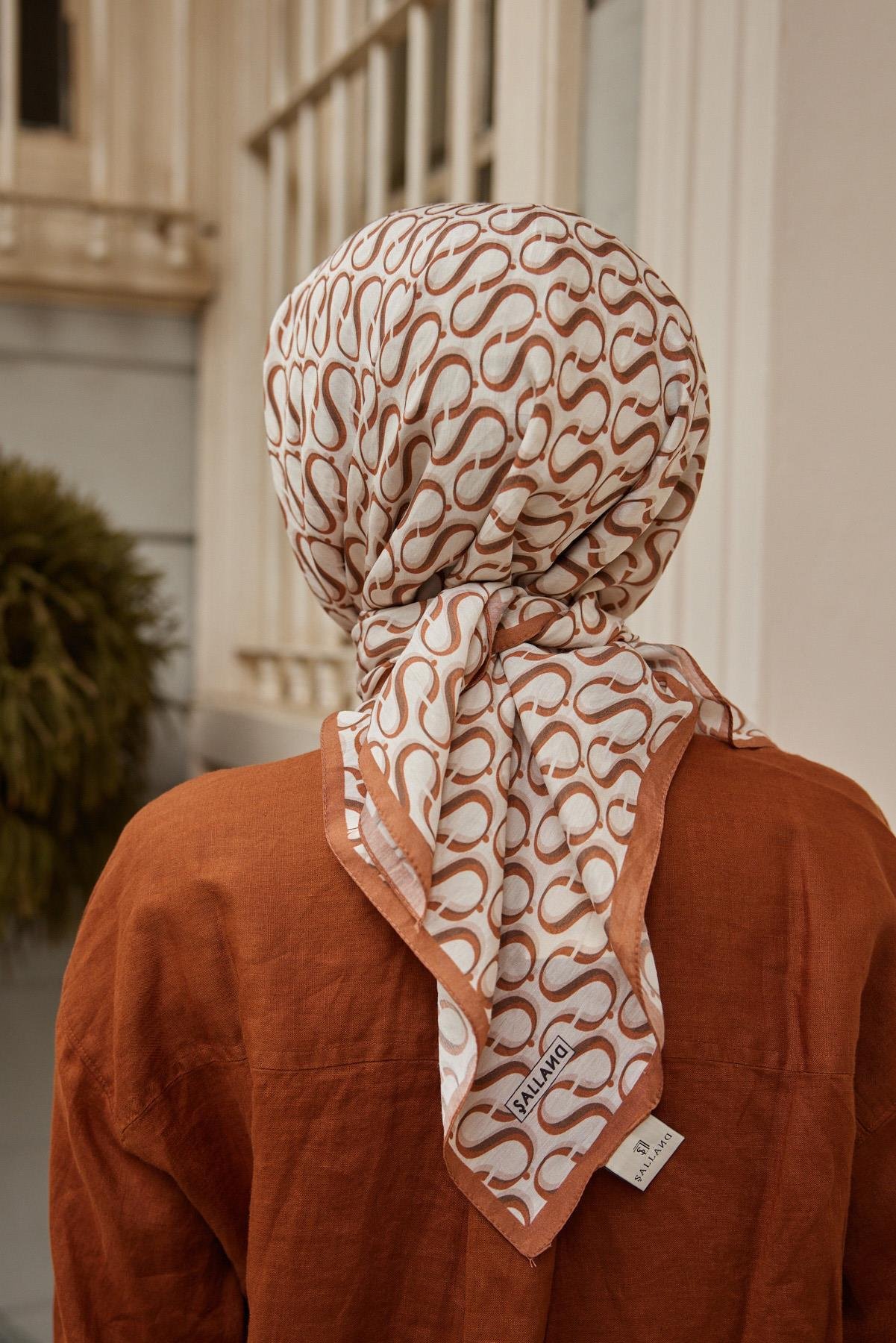 Şalland S Desen Baroq Eşarp KaramelSALLANDBAROQEŞARP2000Şalland