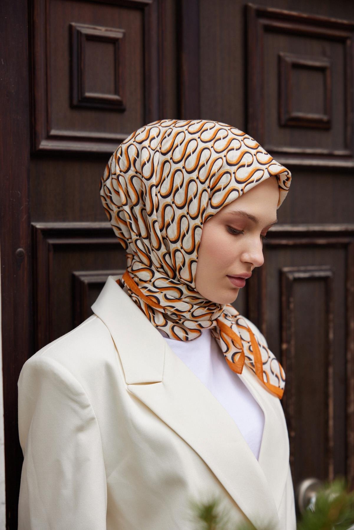 Şalland S Desen Baroq Eşarp TuruncuSALLANDBAROQEŞARP2000Şalland