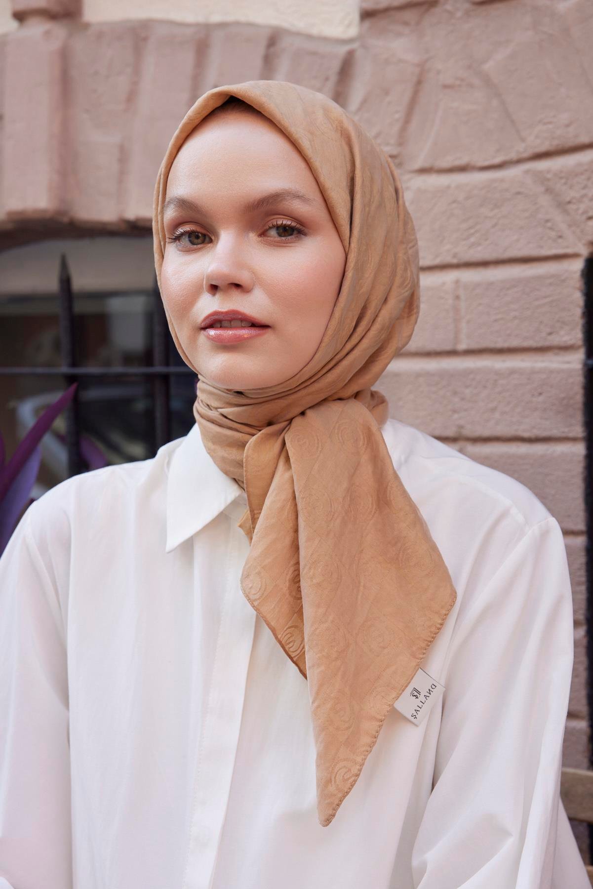 Şalland Viskon Jakar Eşarp KaramelŞLLNDVISKONJAKARESARPŞalland