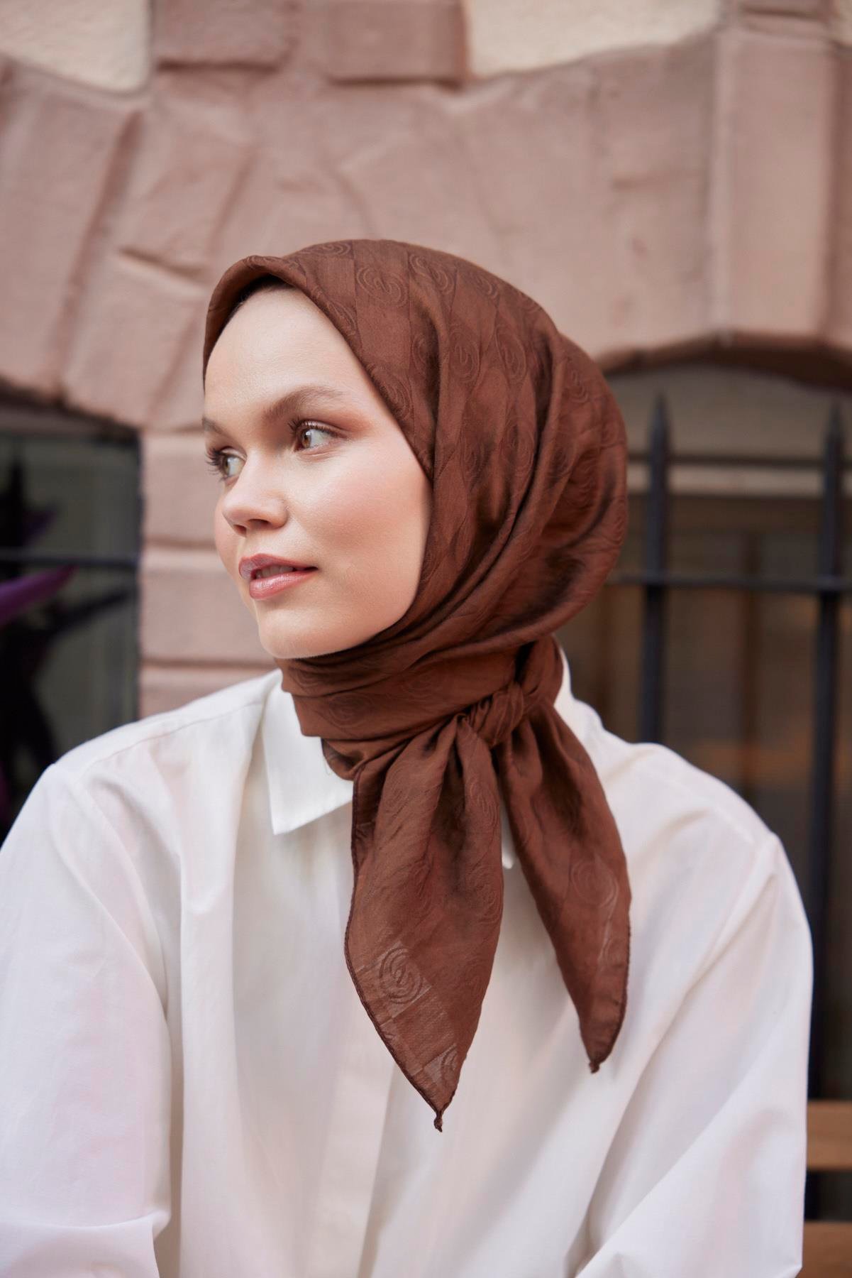 Şalland Viskon Jakar Eşarp Sıcak KahveŞLLNDVISKONJAKARESARPŞalland