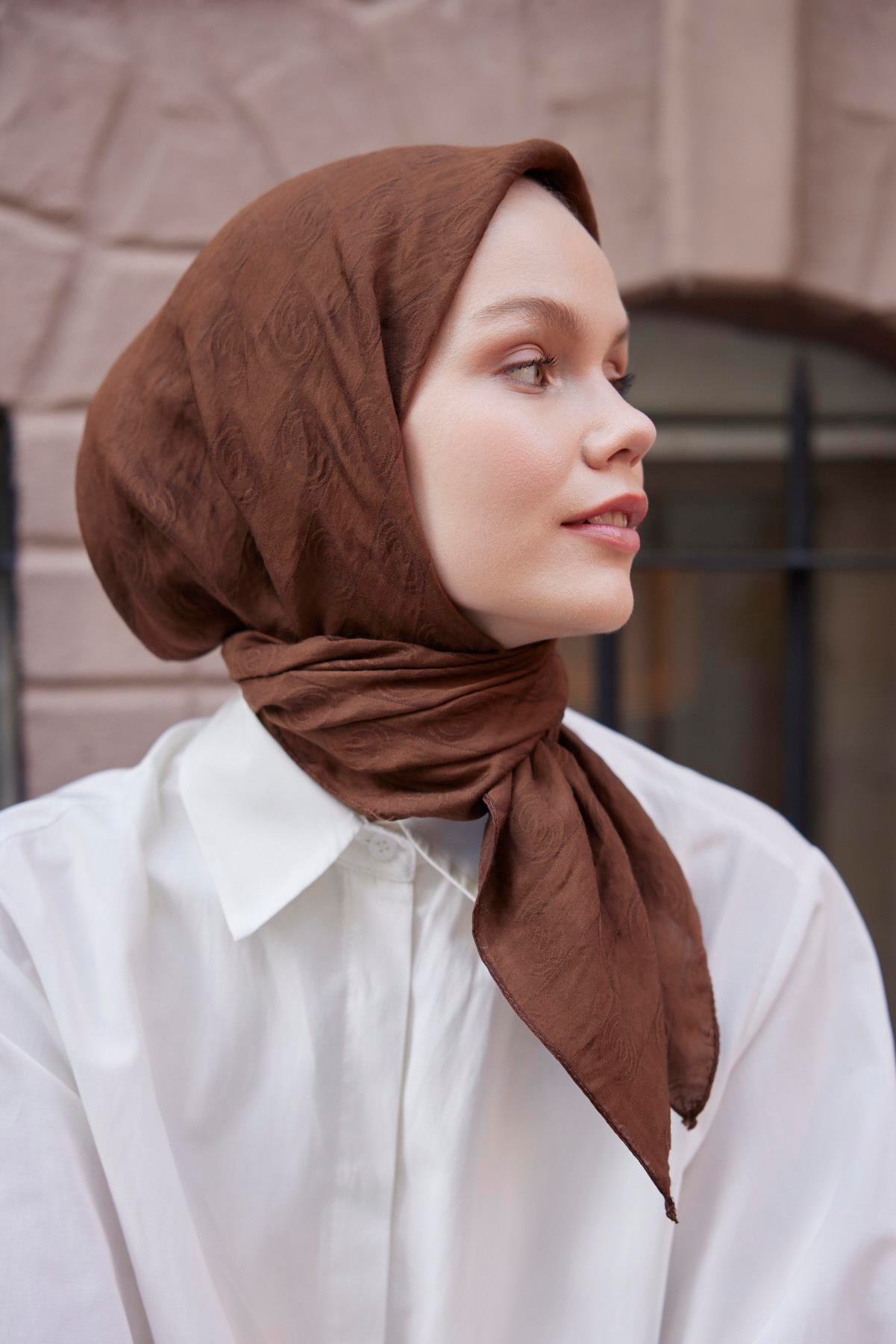 Şalland Viskon Jakar Eşarp Sıcak KahveŞLLNDVISKONJAKARESARPŞalland