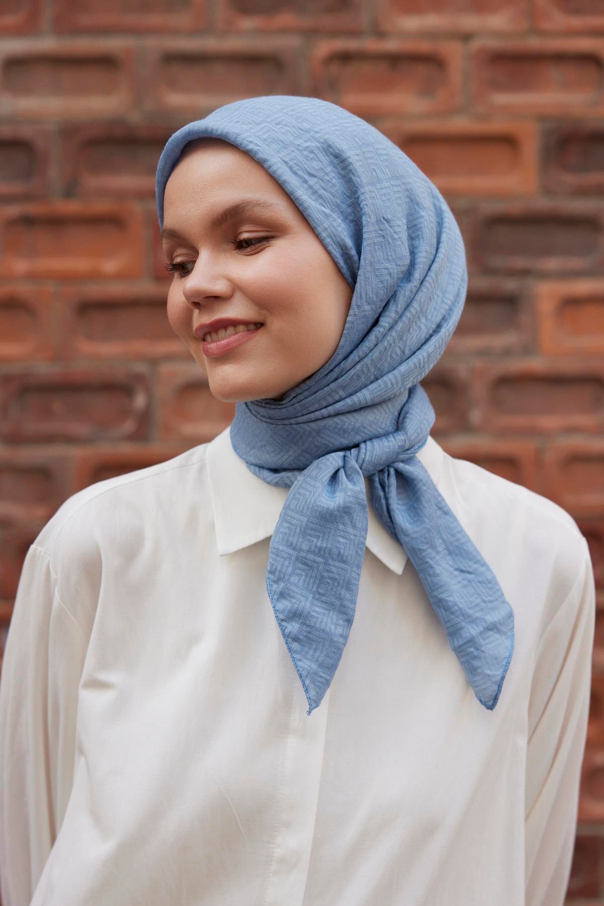 Şalland Viskon Jakar Frame Desen Eşarp Bebe MaviŞLLNDVISKONJAKARFRAMEESARPŞalland