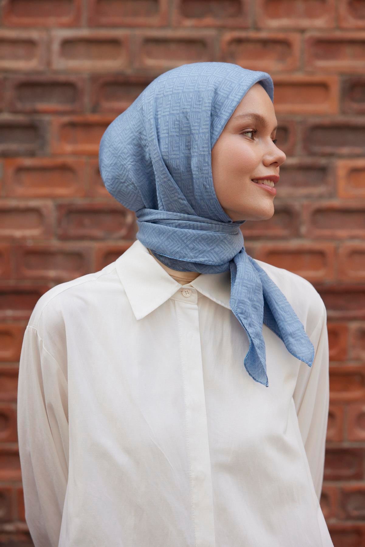 Şalland Viskon Jakar Frame Desen Eşarp Bebe MaviŞLLNDVISKONJAKARFRAMEESARPŞalland