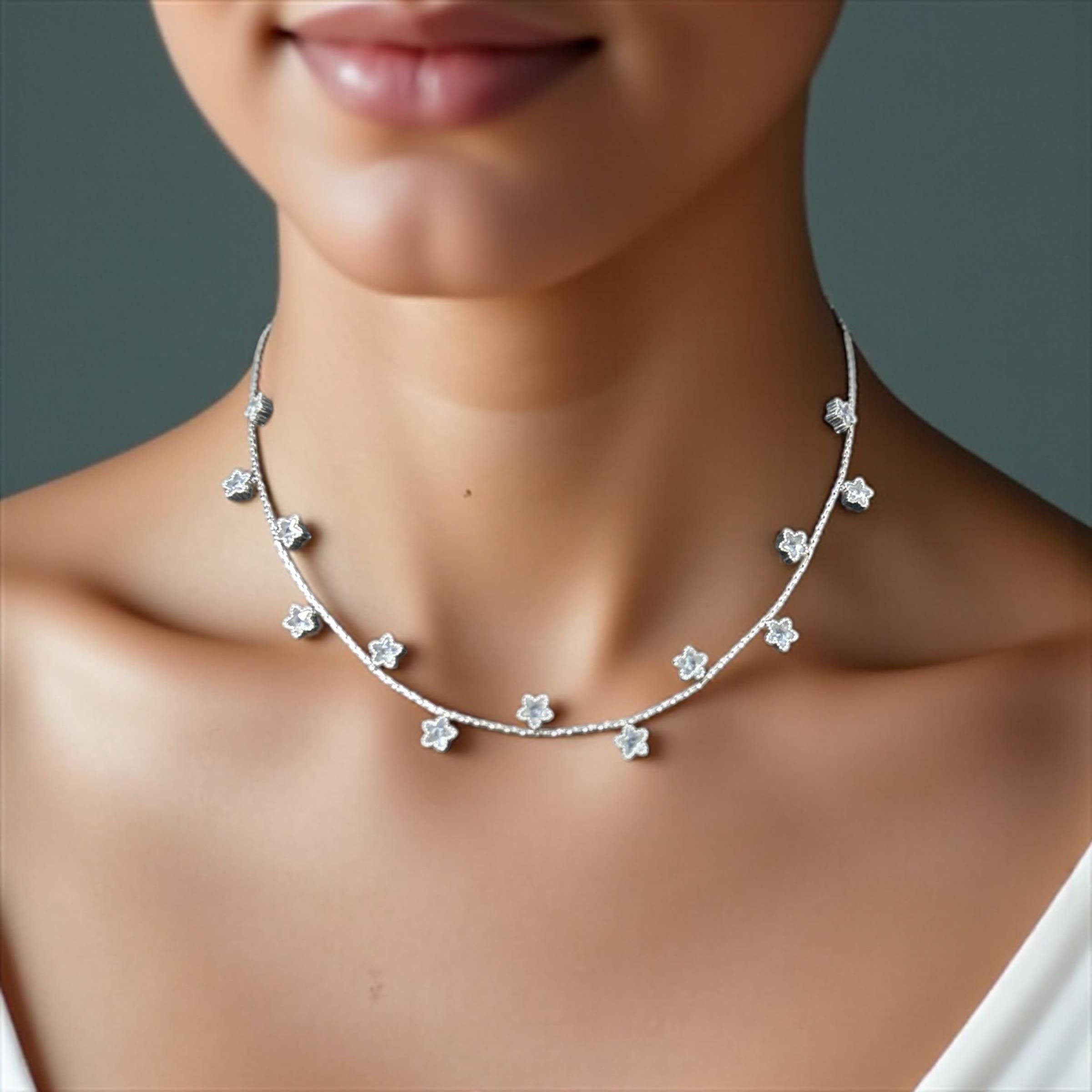 BRZ Collection Blossom Charm Kolye – Altın & Gümüş Çiçek Choker | Zarif Çiçekli Kolye, Günlük & Özel Takı