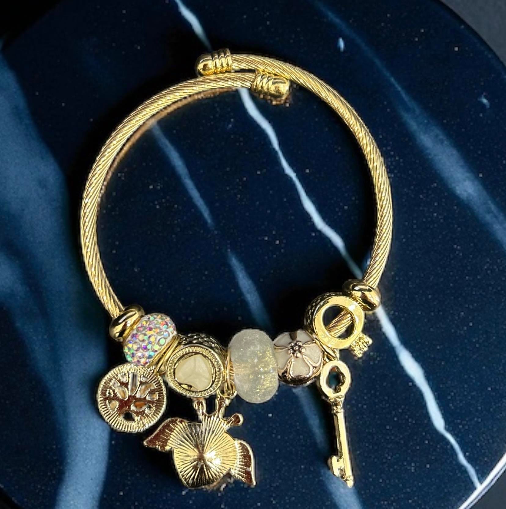 BRZ Collection Hayat Ağacı Charm Bileklik 