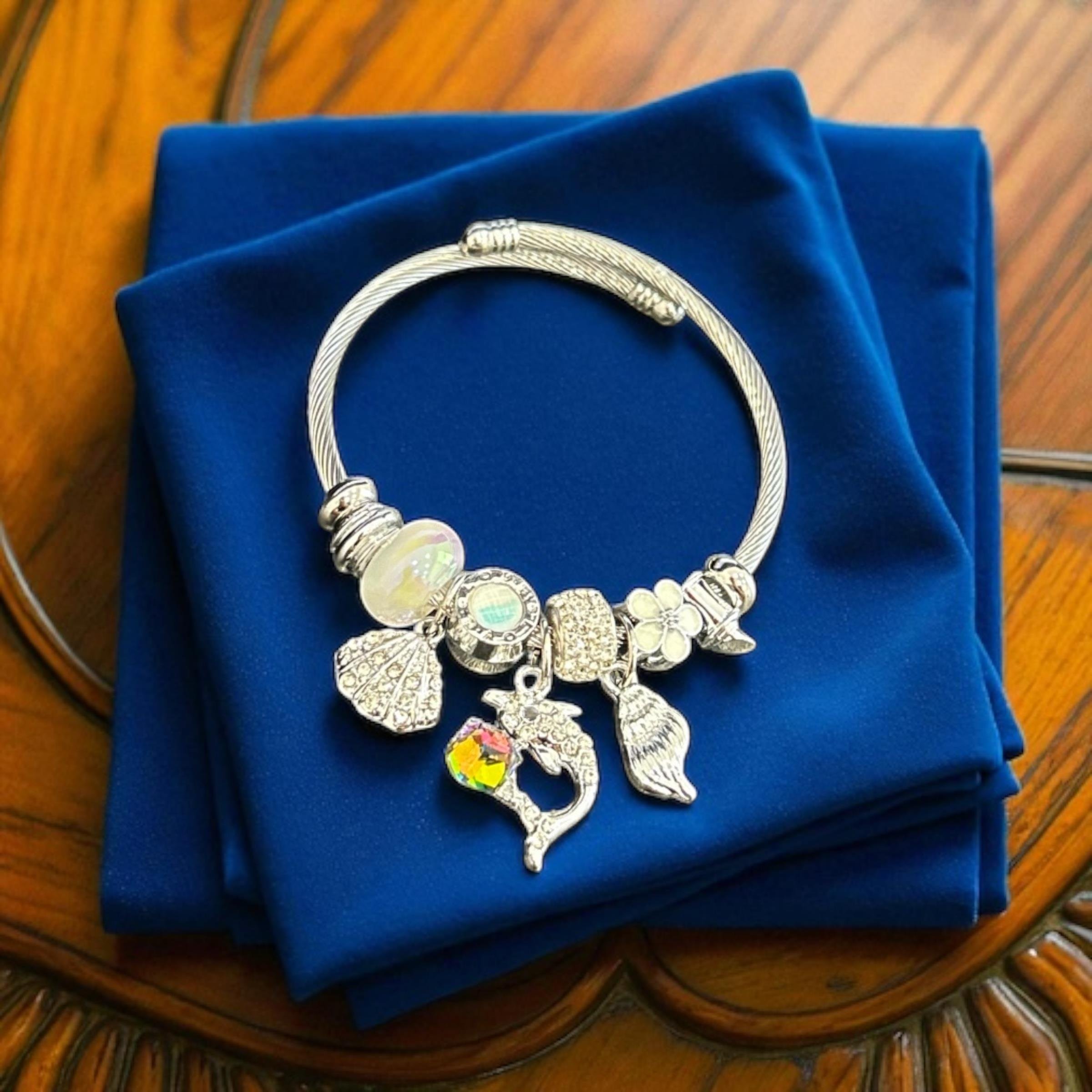 BRZ Collection Okyanus Charm Bileklik – Gümüş Ayarlanabilir Bilezik, Yunus, Kabuk, Opal Boncuk & Çiçek Figürlü