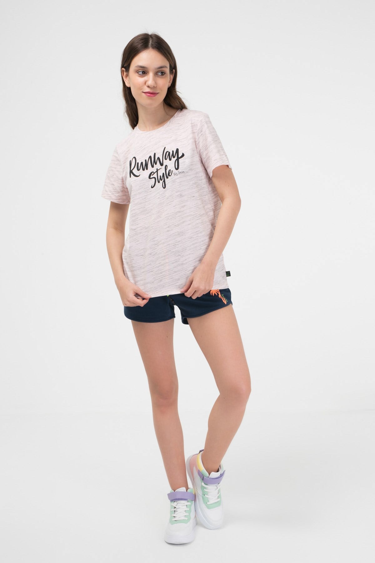 BRZ Collection Pembe Renk Siyah  Kırçıllı Kadın Kısa Kollu T-shirt