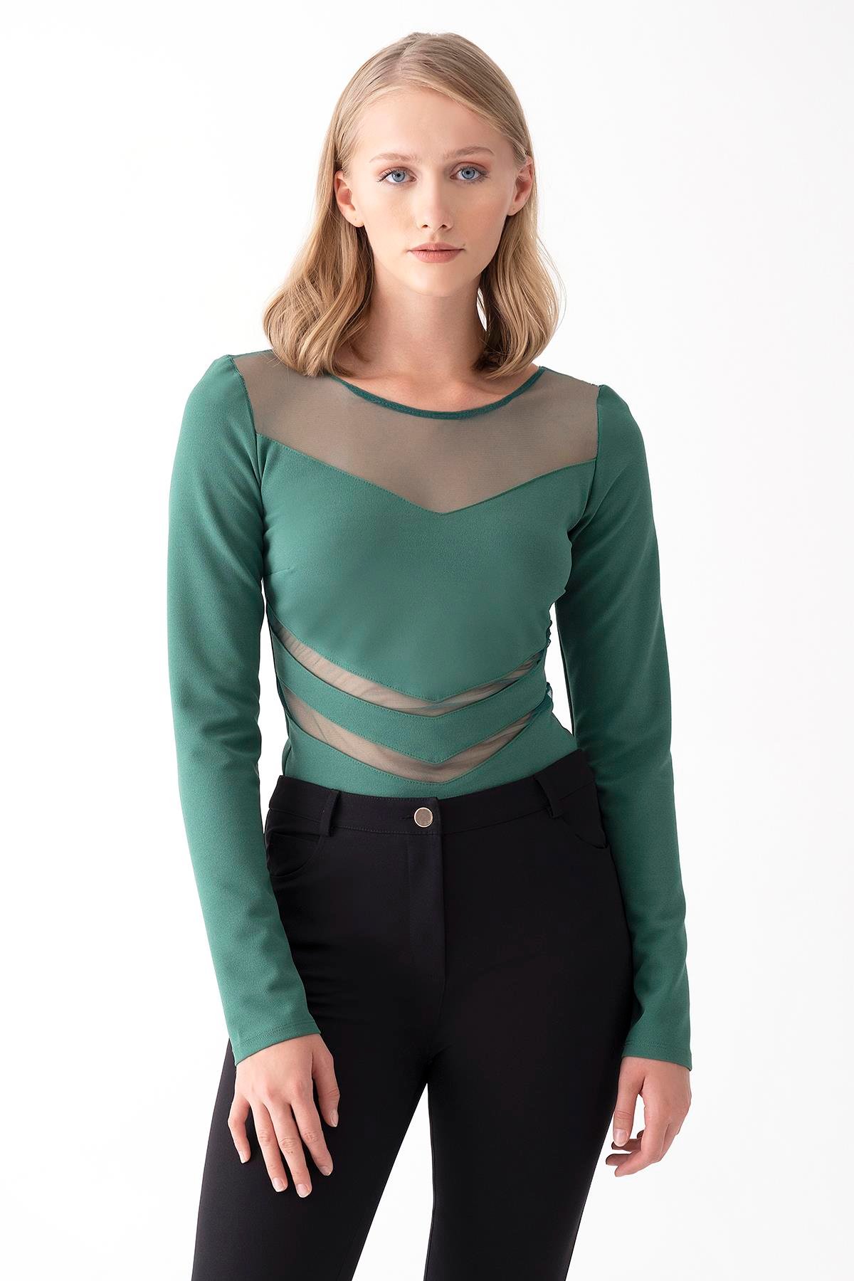 Tül Detaylı Body