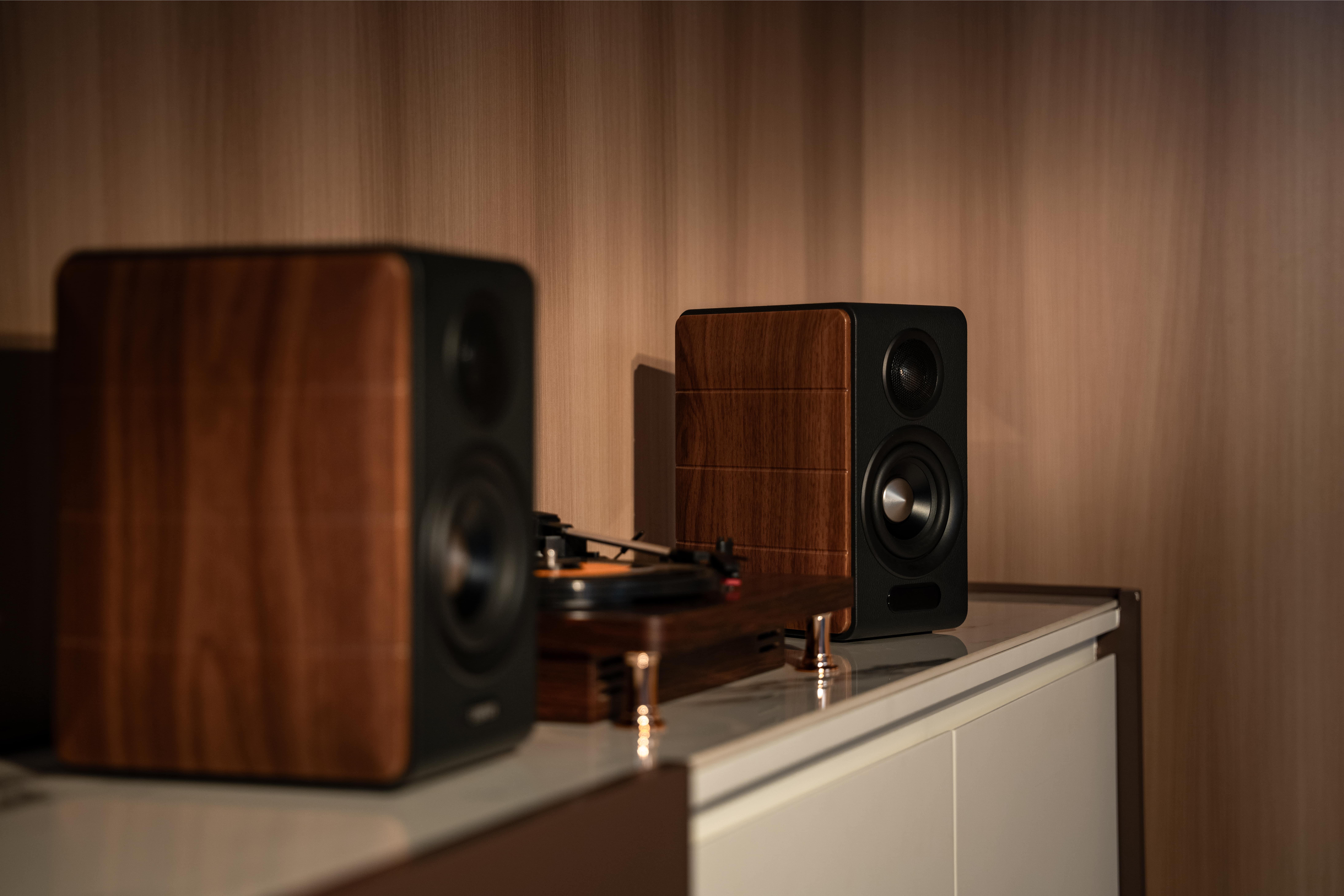 S SERİSİ AKTİF HOPARLÖRLEREdifierEdifier S880DB MKII 2.0 Aktif Hi-Fi Hoparlör Ceviz