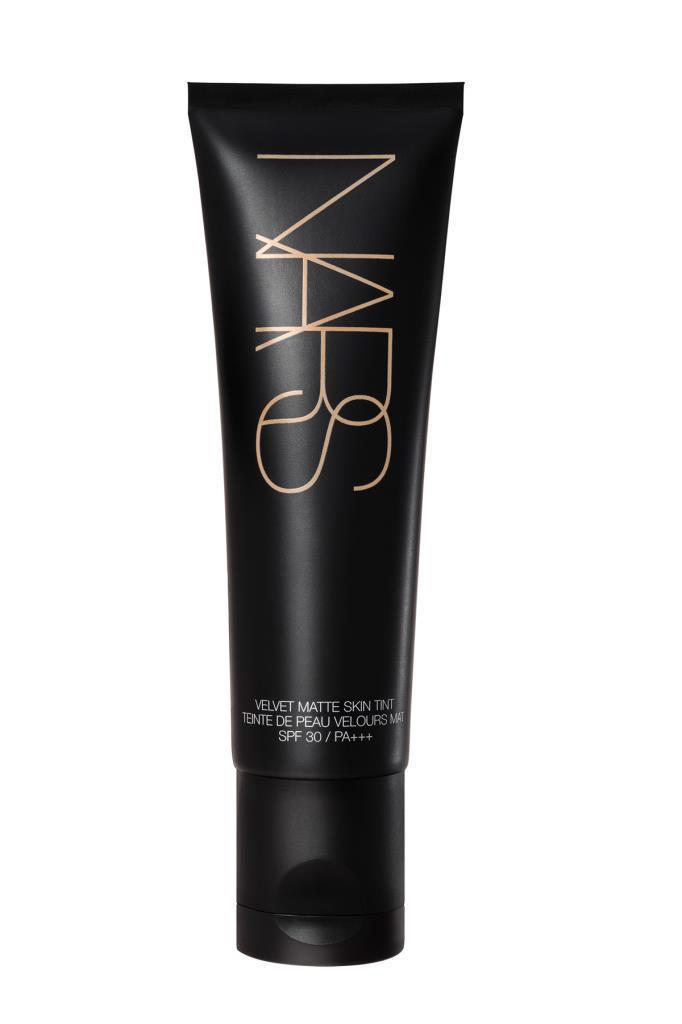 Nars Velvet Matte Skin Tint Fondöten 6523 Medium Dark 3
