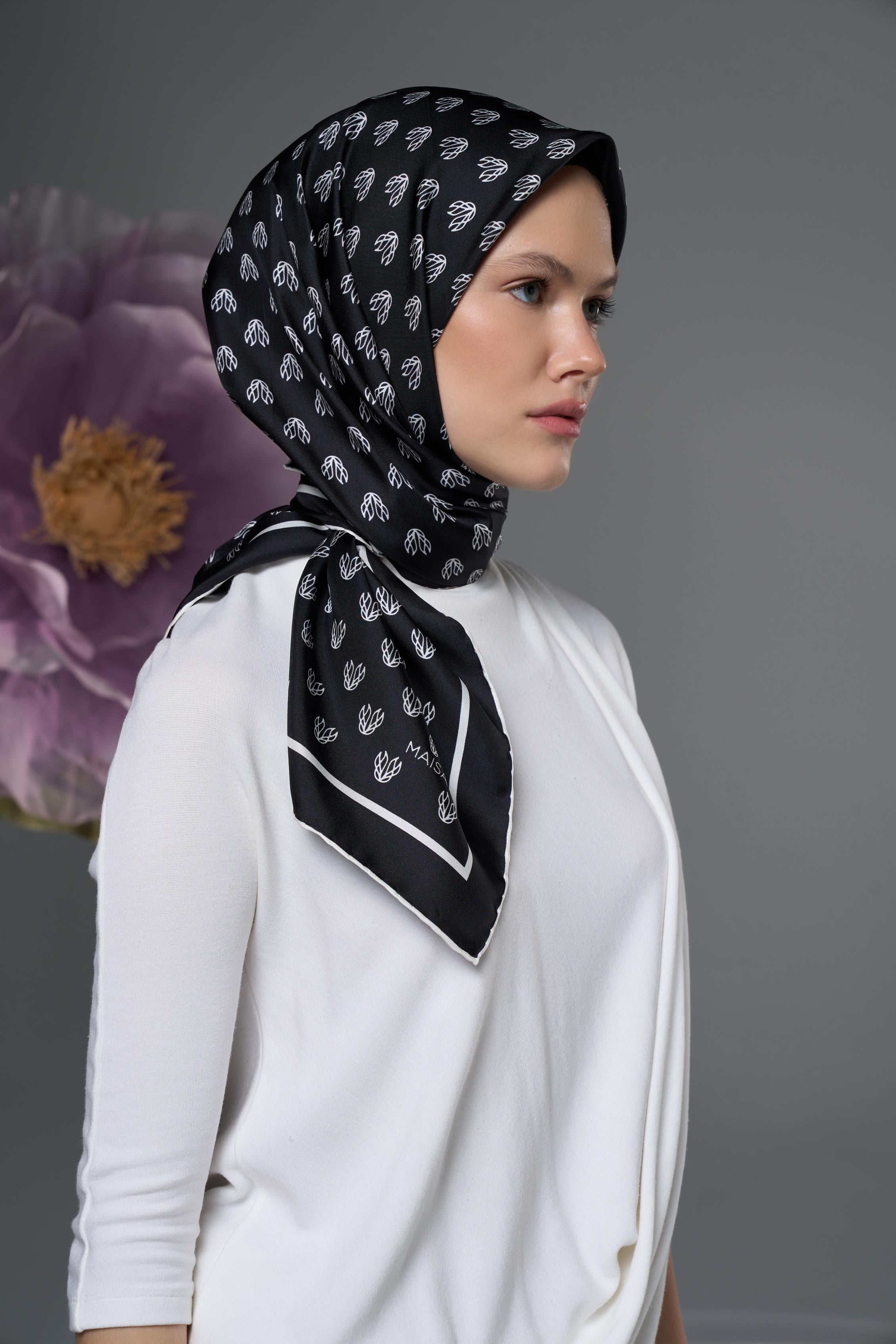 BİRCE TİVİL İPEK EŞARP 90*90 - SİYAH