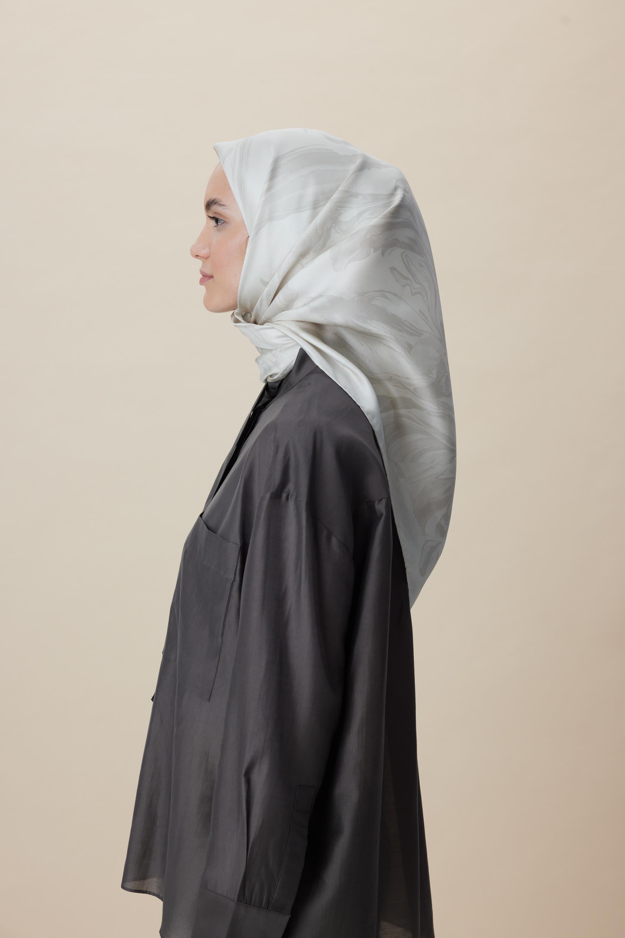 BUĞU MULBERRY İPEK EŞARP 90*90 CM - BEJ