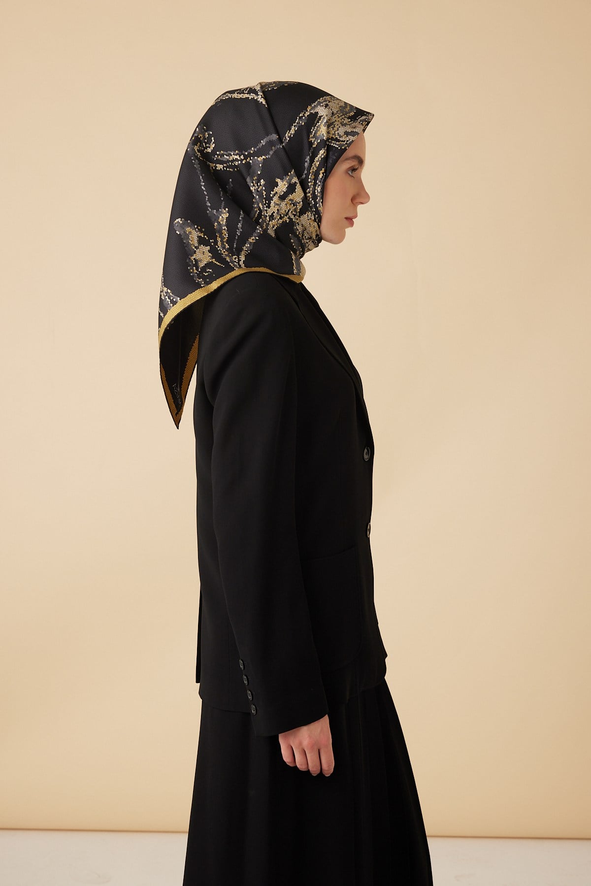 CEVLAN MULBERRY İPEK EŞARP 90*90 CM - GOLD SİYAH