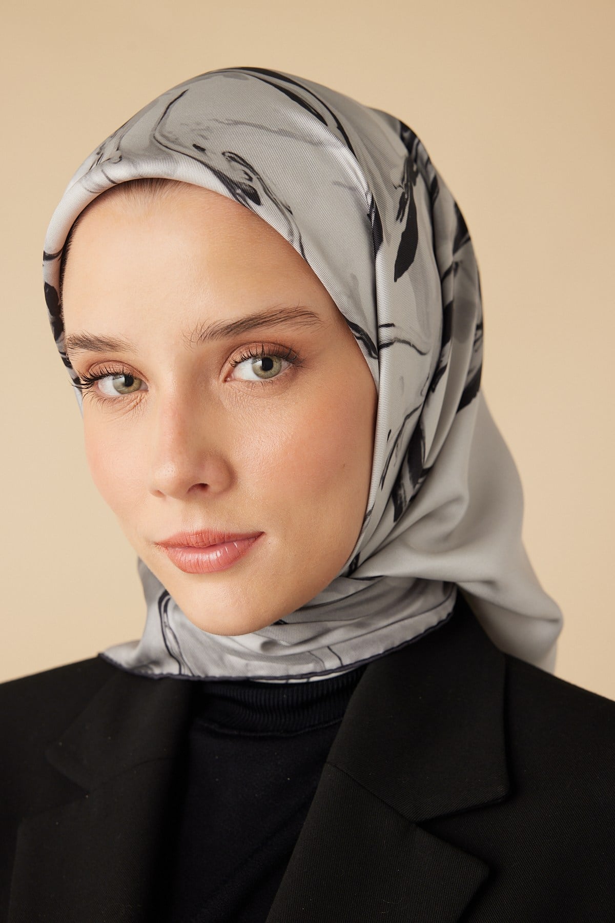 EVA TİVİL İPEK EŞARP 90*90 CM - GRİ