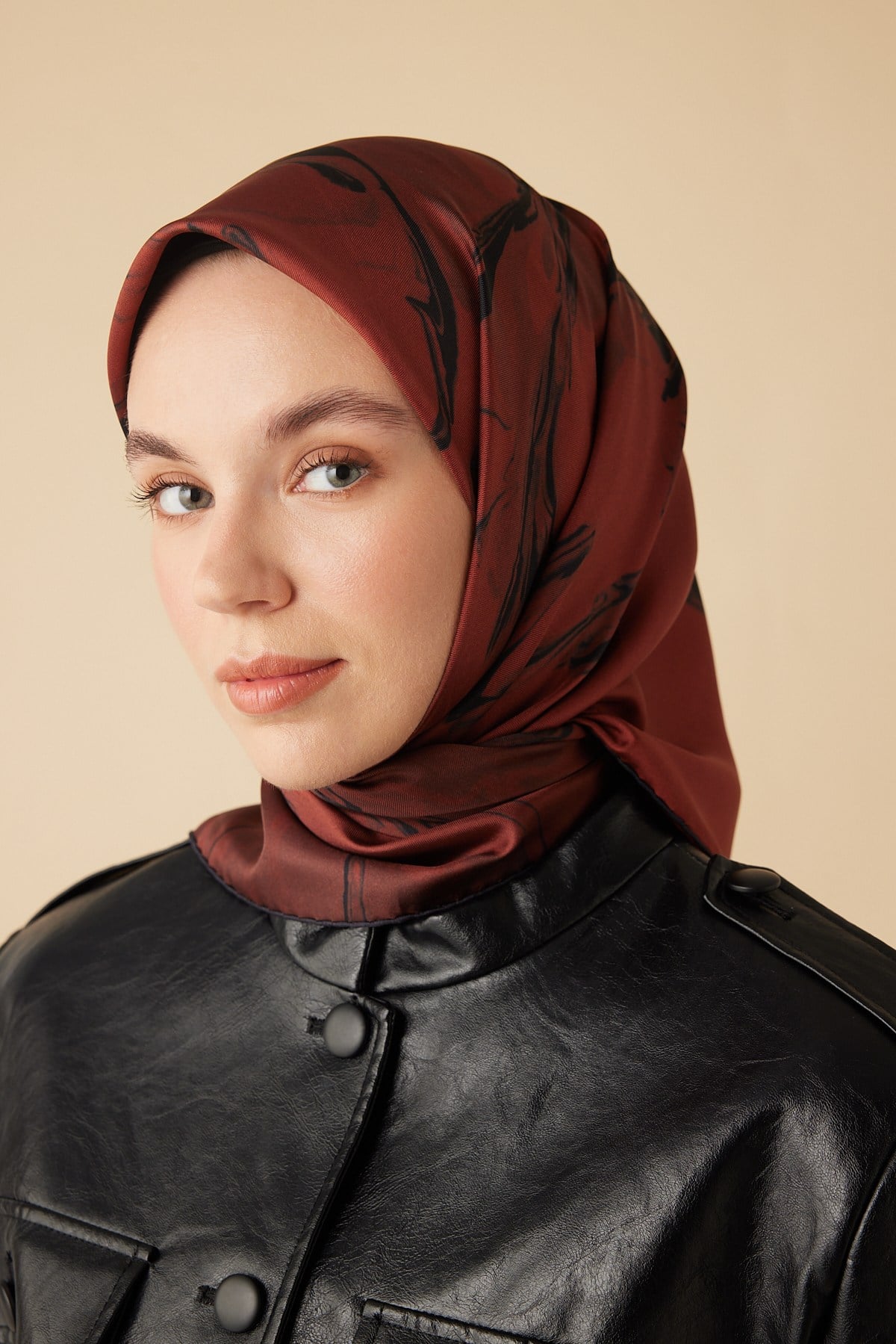 EVA TİVİL İPEK EŞARP 90*90 CM - KIRMIZI