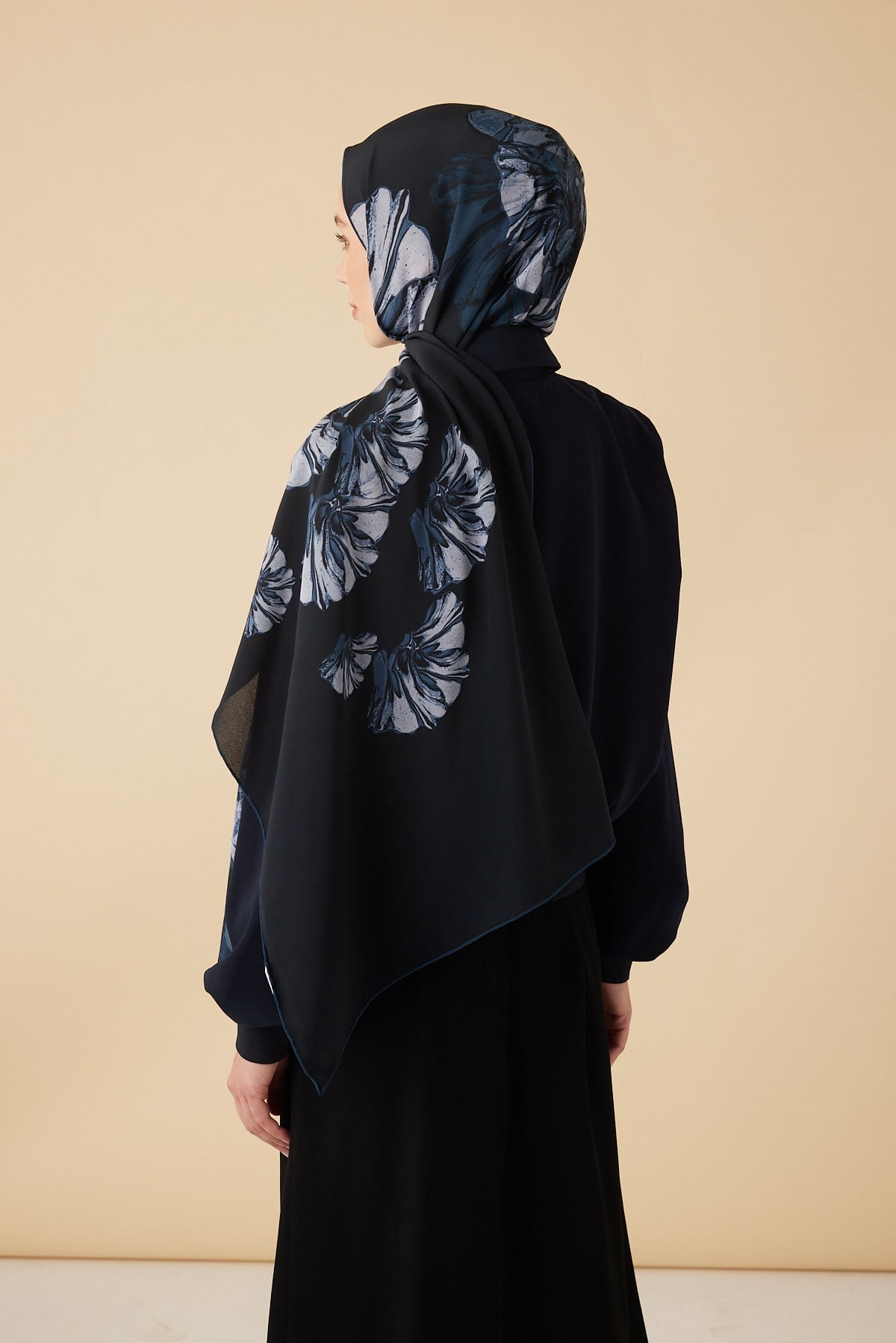 EZGİN KREP İPEK ŞAL 70*190 CM - İNDİGO