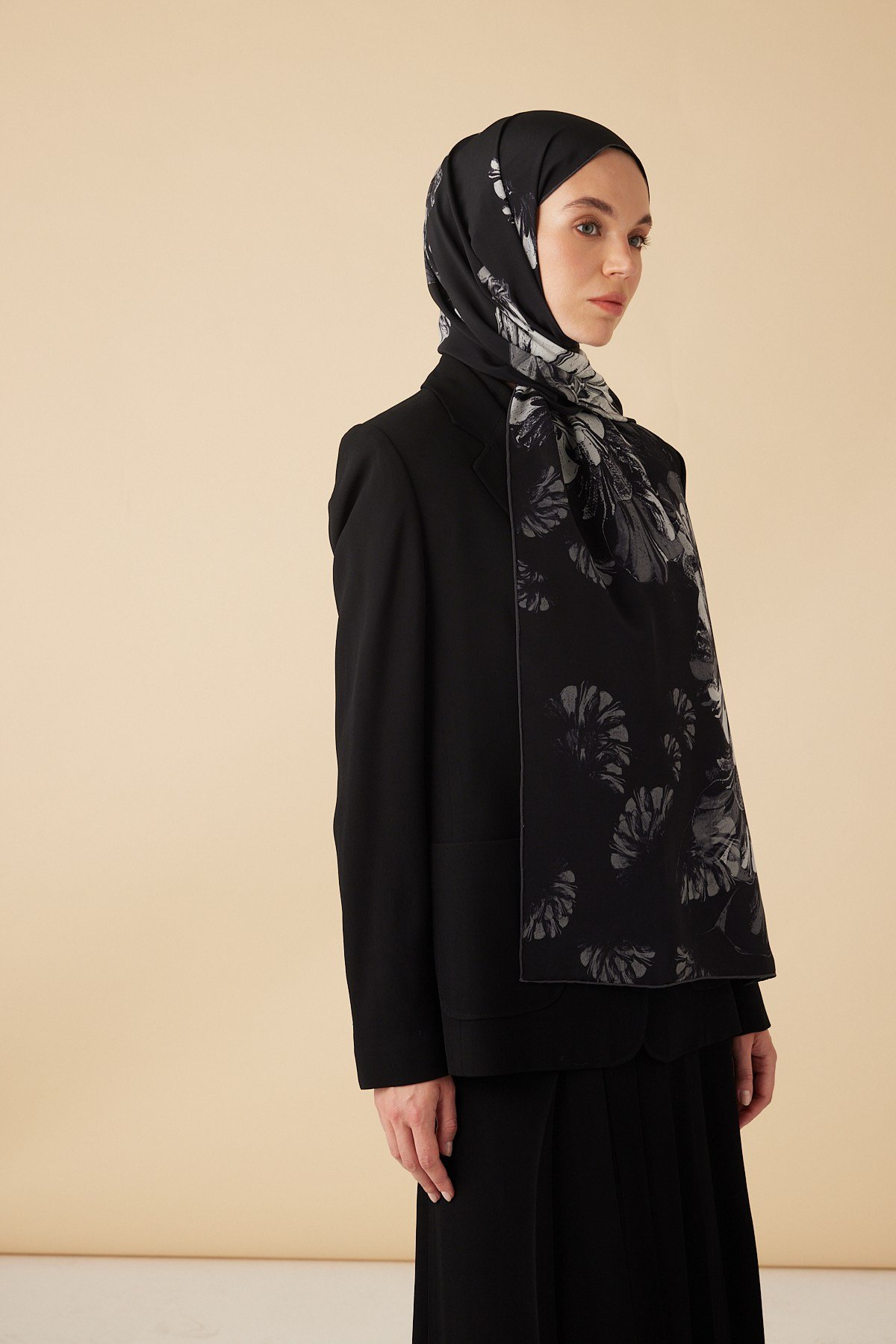 EZGİN KREP İPEK ŞAL 70*190 CM - SİYAH