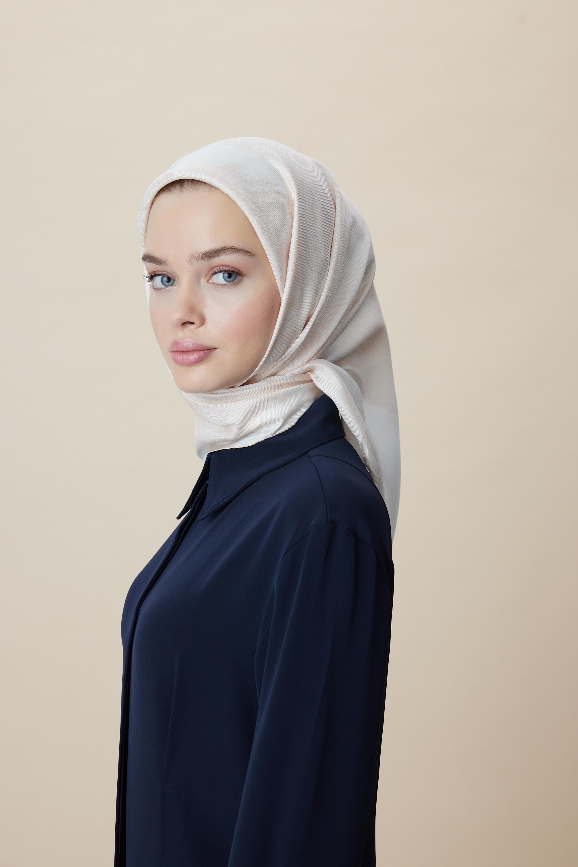 FARAH MULBERRY İPEK EŞARP 90*90 CM - AÇIK ŞEFTALİ