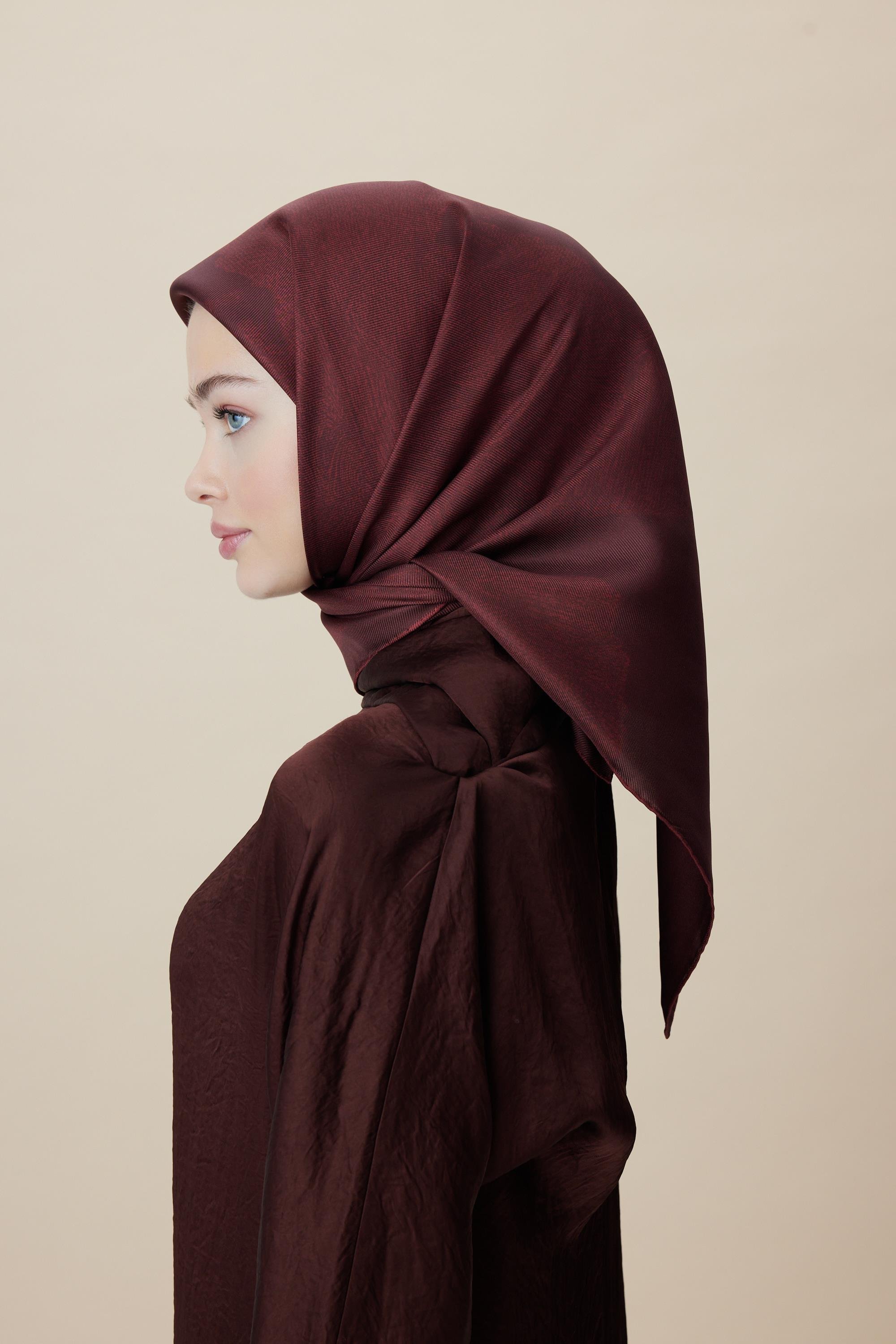 FARAH MULBERRY İPEK EŞARP 90*90 CM - KOYU KIRMIZI
