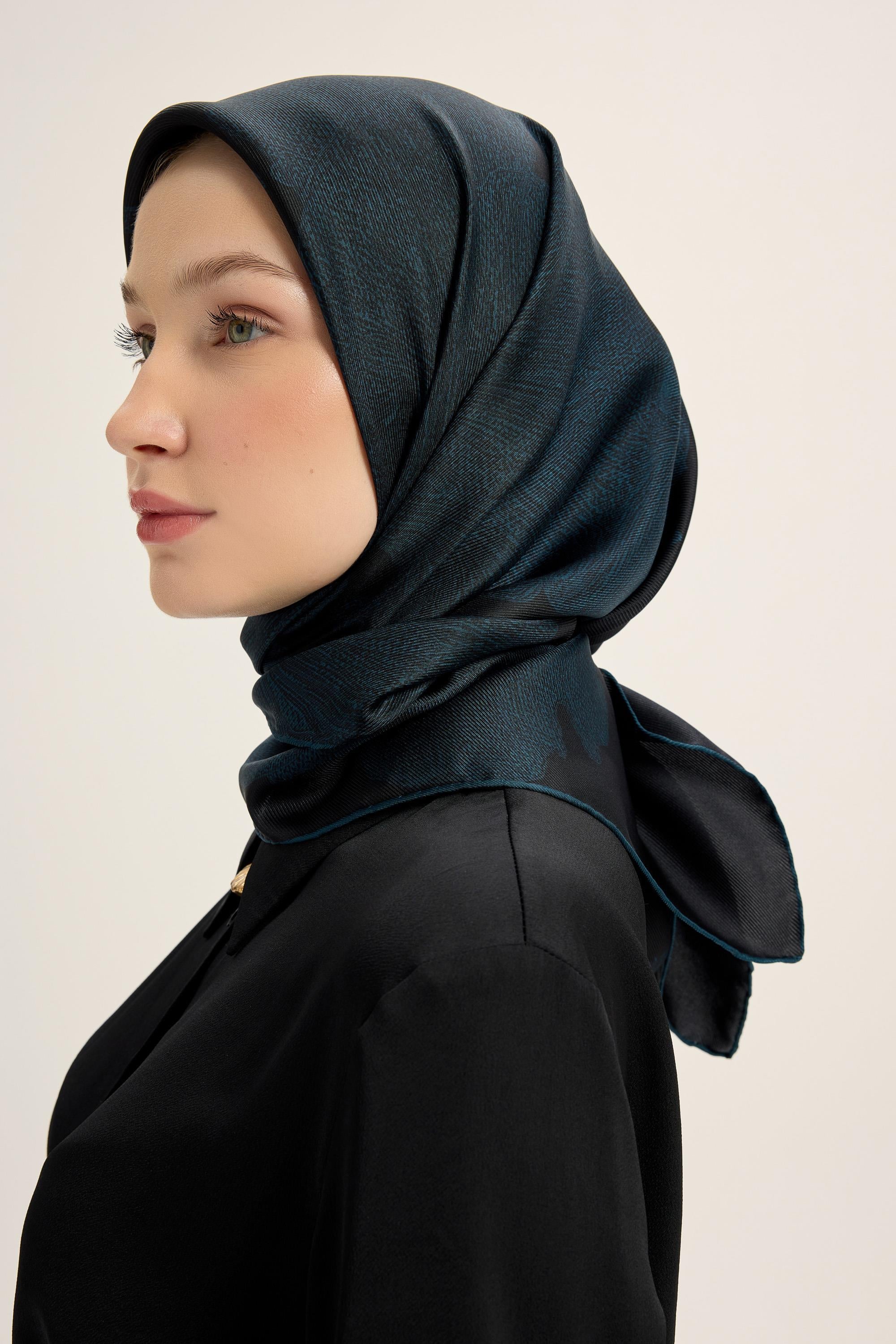 FARAH MULBERRY İPEK EŞARP 90*90 CM - LACİVERT