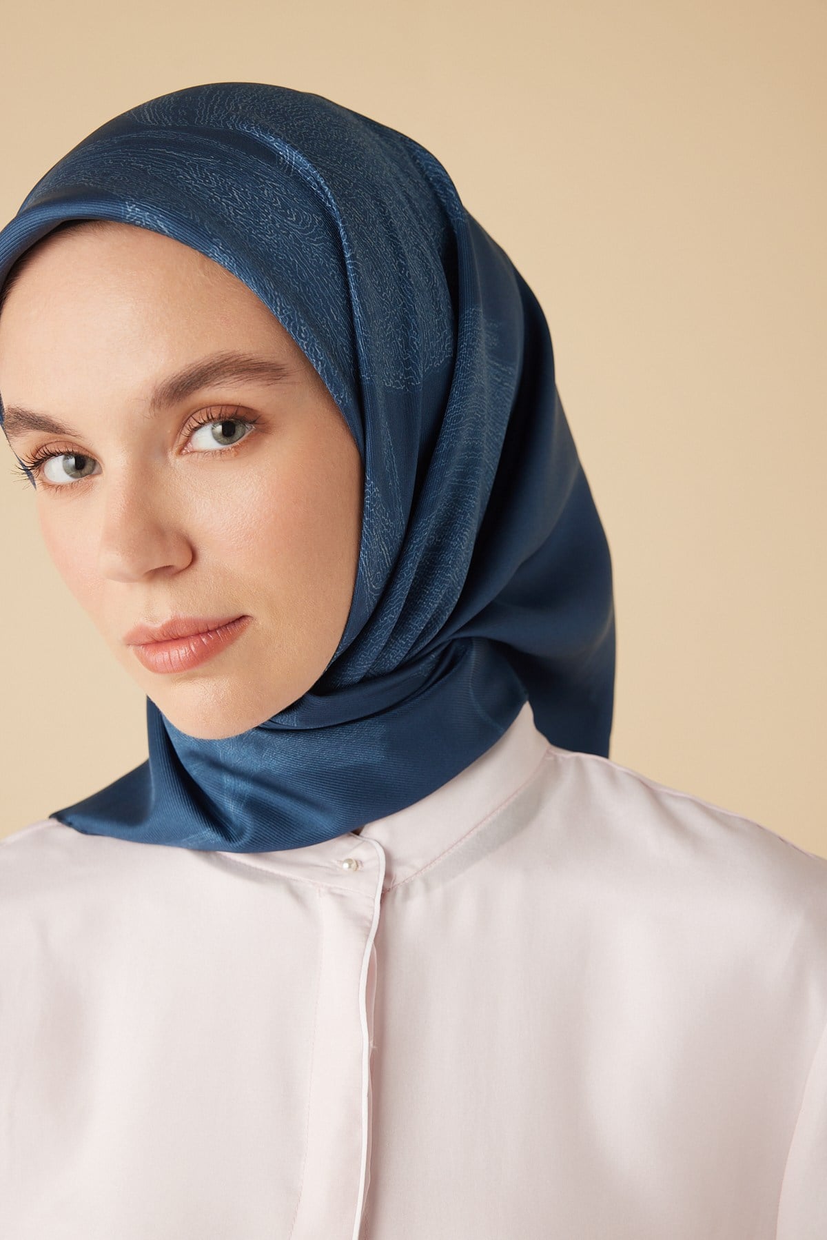 FERYA MULBERRY İPEK EŞARP 90*90 CM - INDIGO