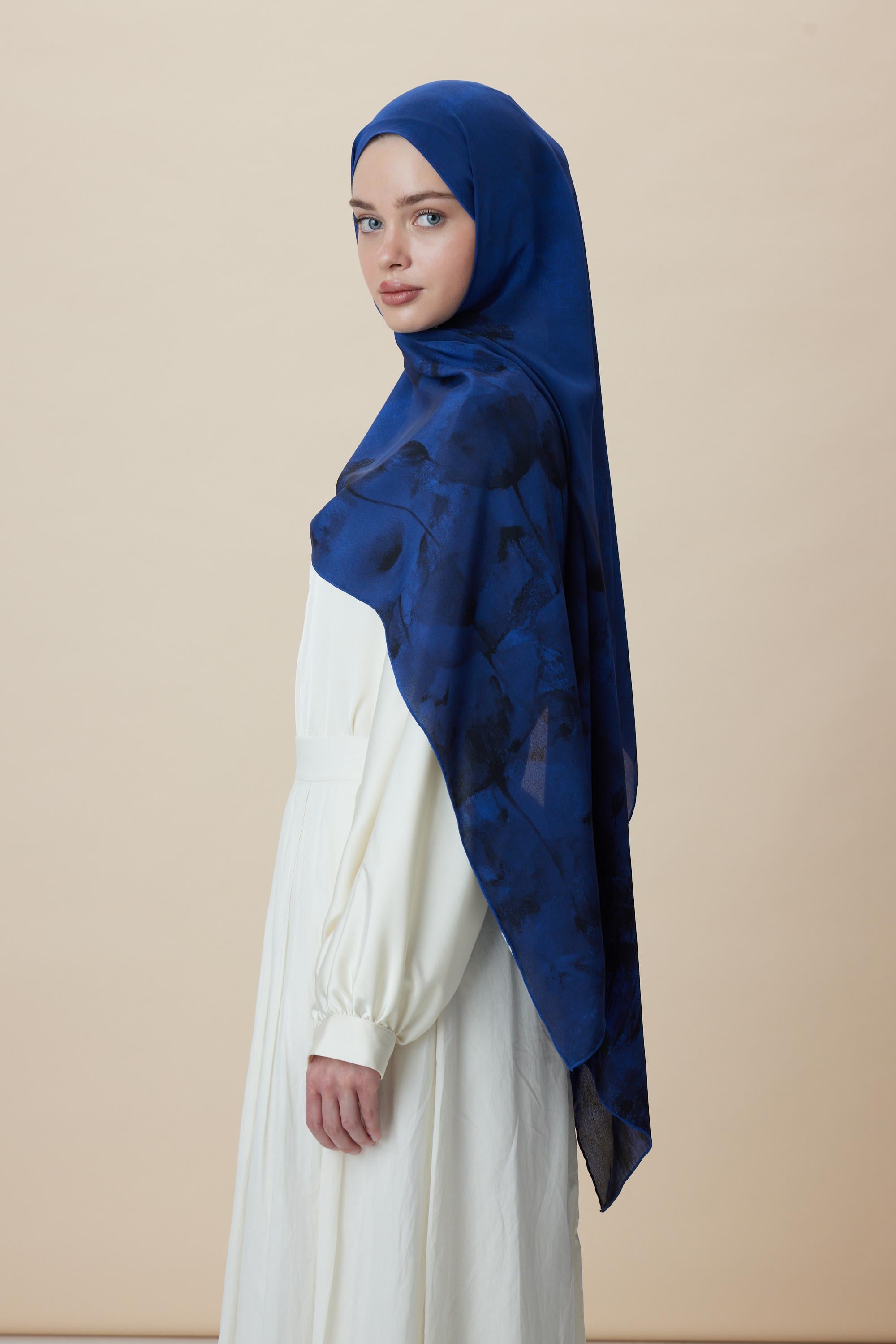 GELİNCİK KREP İPEK ŞAL 70*190 CM - GECE MAVİSİ