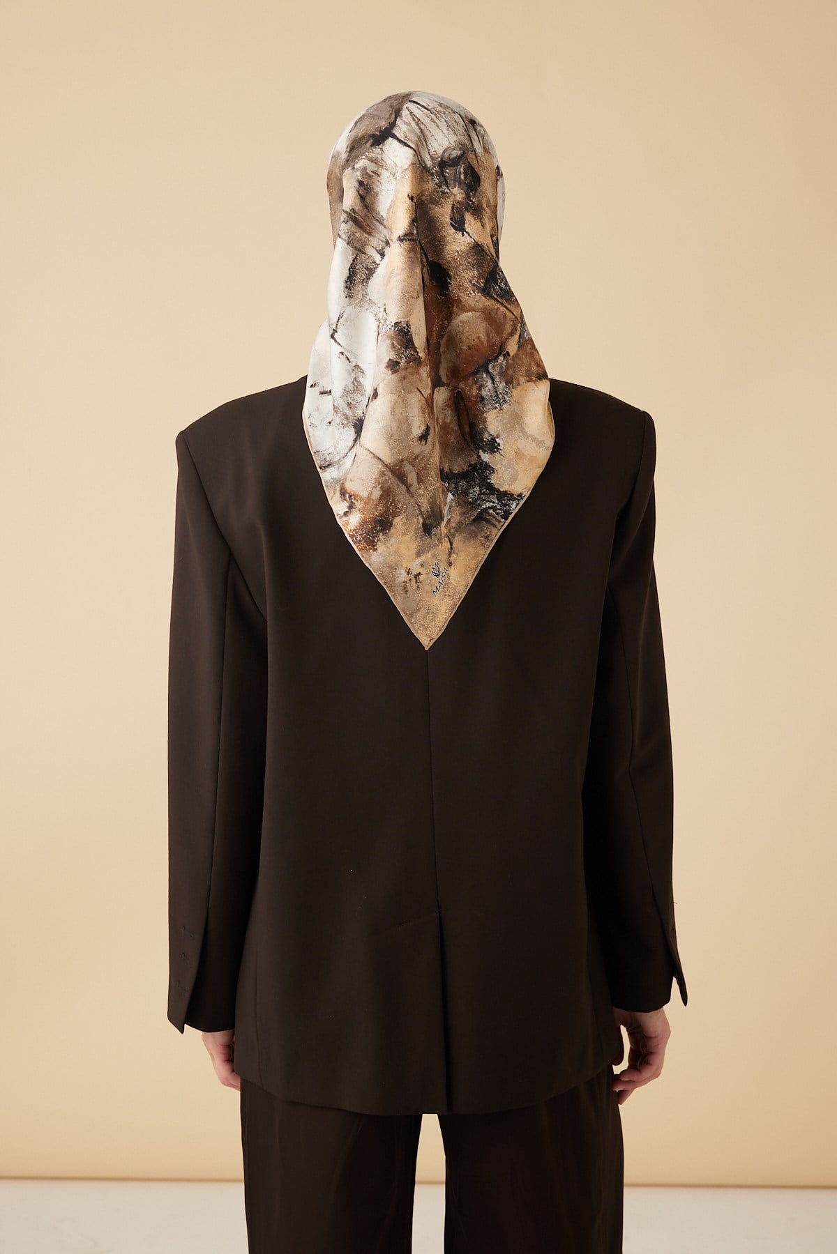 GELİNCİK TİVİL İPEK EŞARP 90*90 CM - BEJ