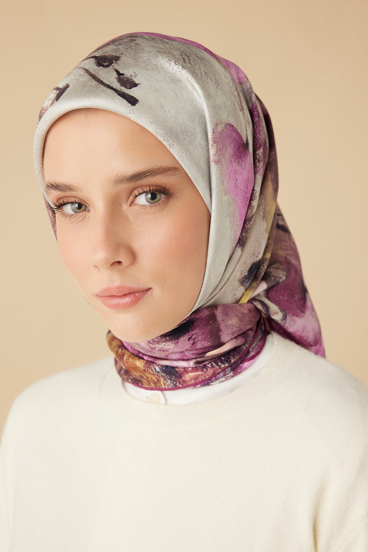 GELİNCİK TİVİL İPEK EŞARP 90*90 CM - FUŞYA