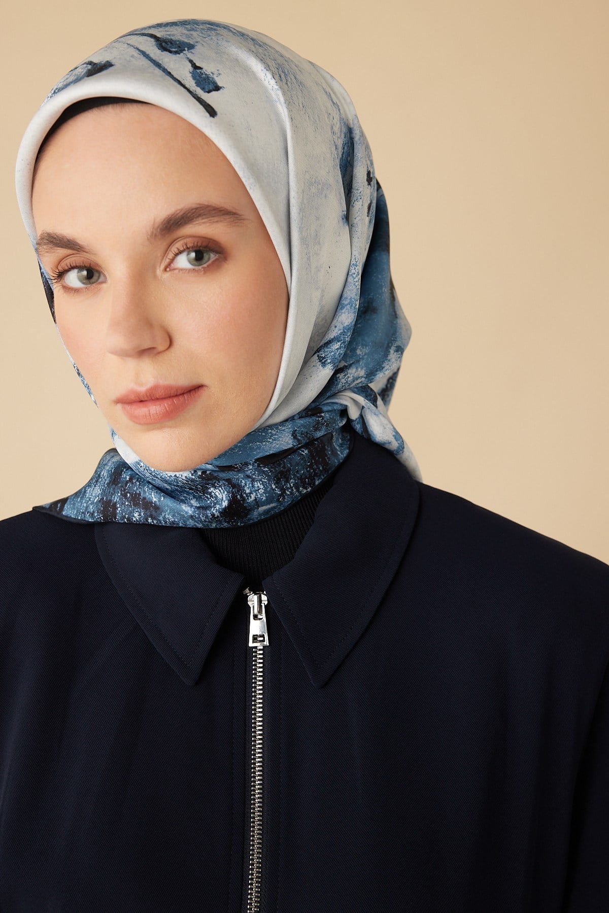 GELİNCİK TİVİL İPEK EŞARP 90*90 CM - LACİVERT
