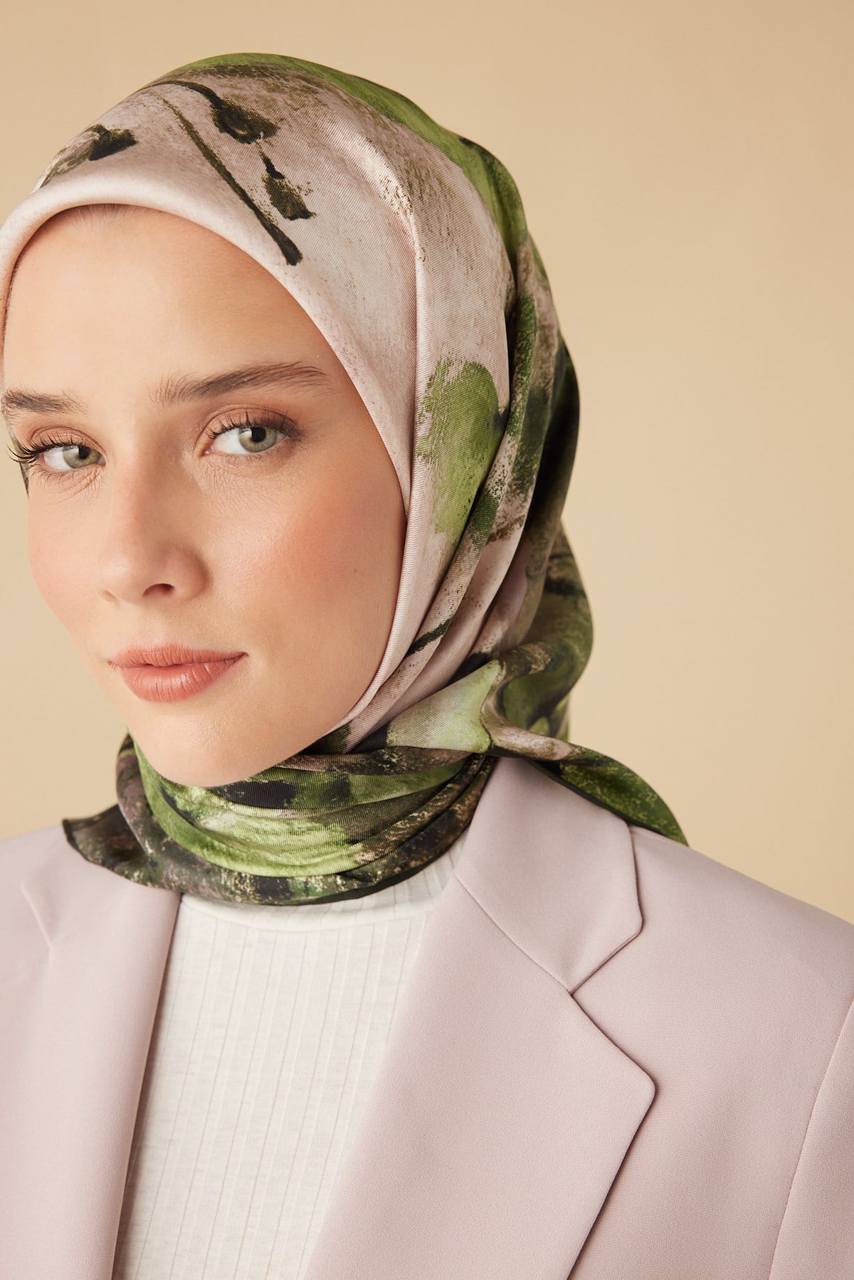 GELİNCİK TİVİL İPEK EŞARP 90*90 CM - YEŞİL