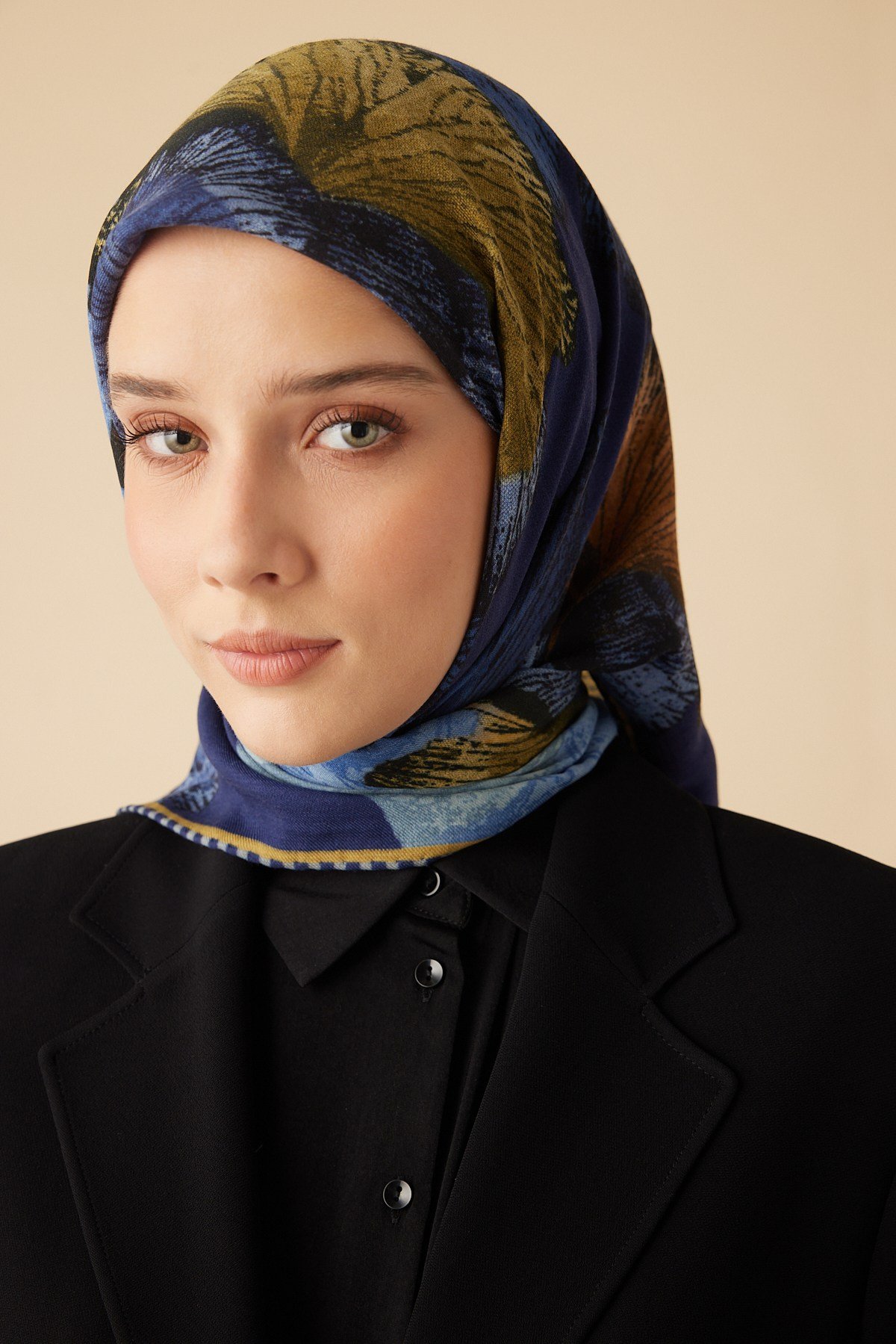 GİNKO YÜN ÜÇGEN ŞAL 140*140/2 CM - SARI LACİVERT