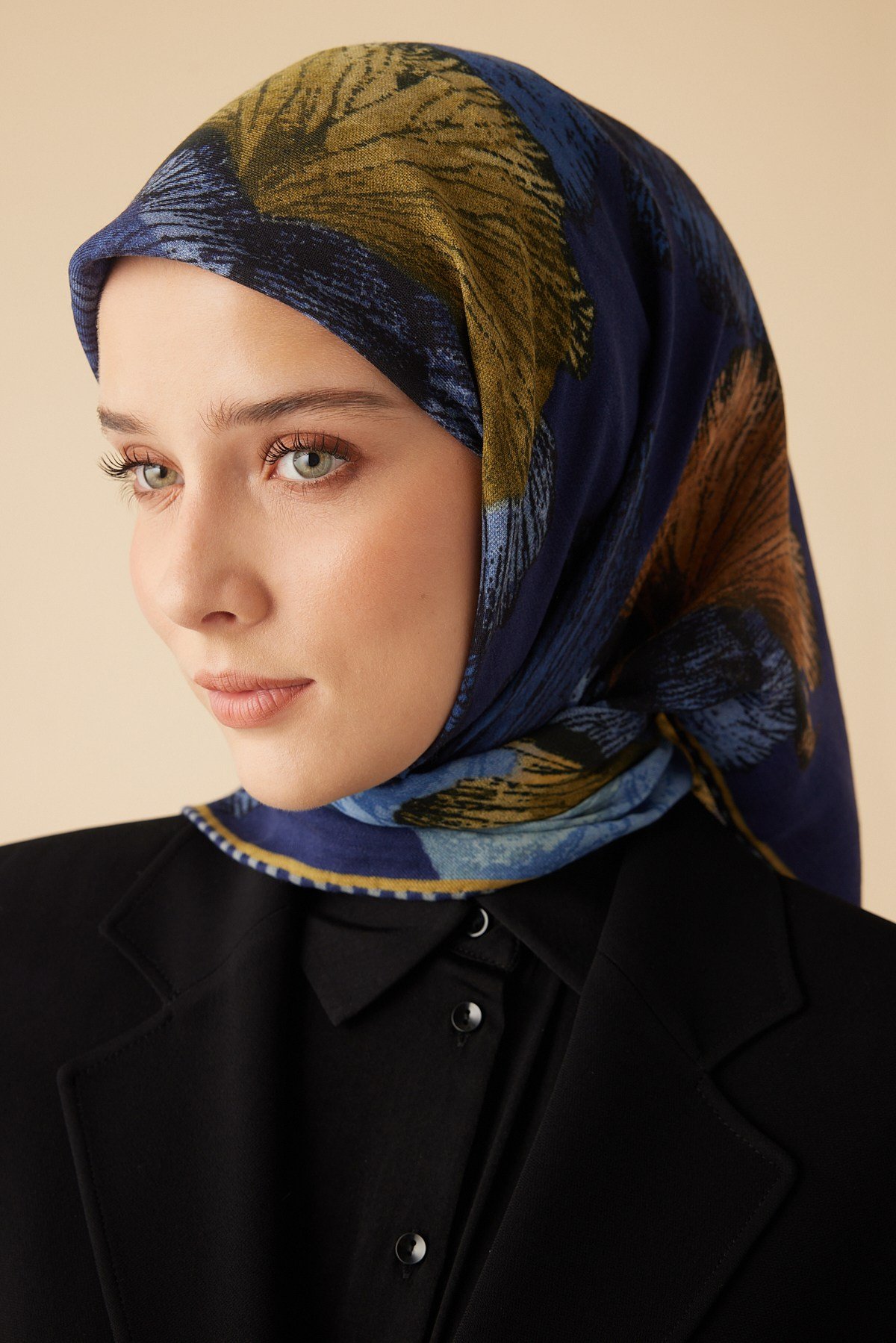 GİNKO YÜN ÜÇGEN ŞAL 140*140/2 CM - SARI LACİVERT