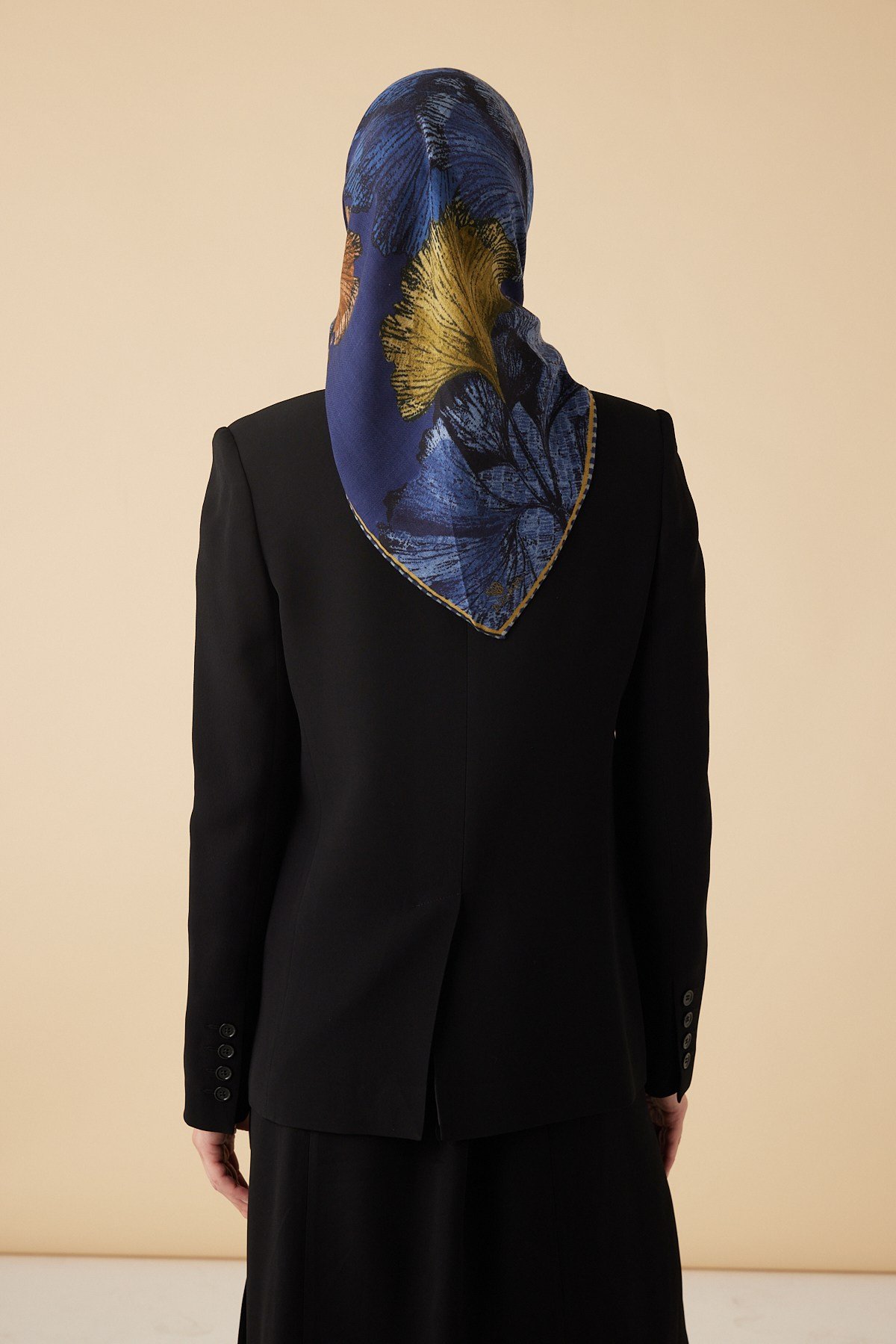 GİNKO YÜN ÜÇGEN ŞAL 140*140/2 CM - SARI LACİVERT