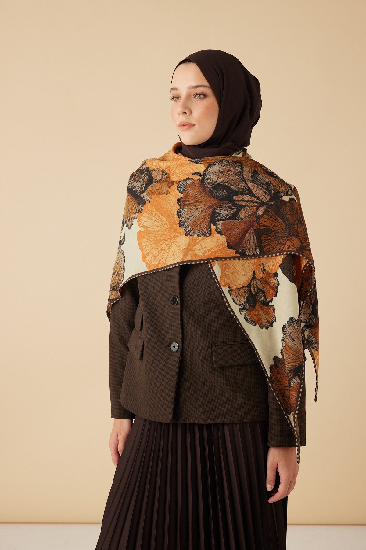 GİNKO YÜN ÜÇGEN ŞAL 140*140/2 CM - TABA