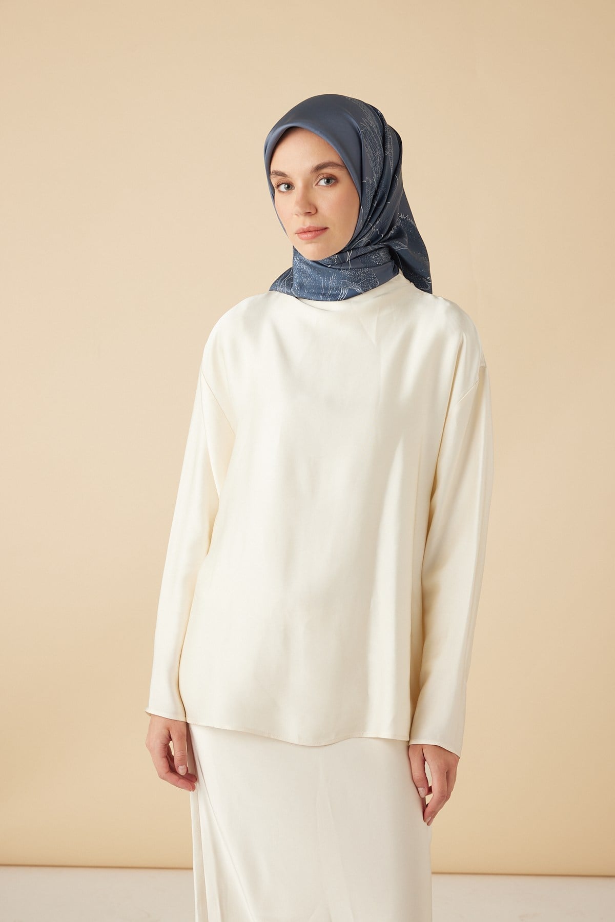 HALE TİVİL İPEK EŞARP 90*90 CM - İNDİGO