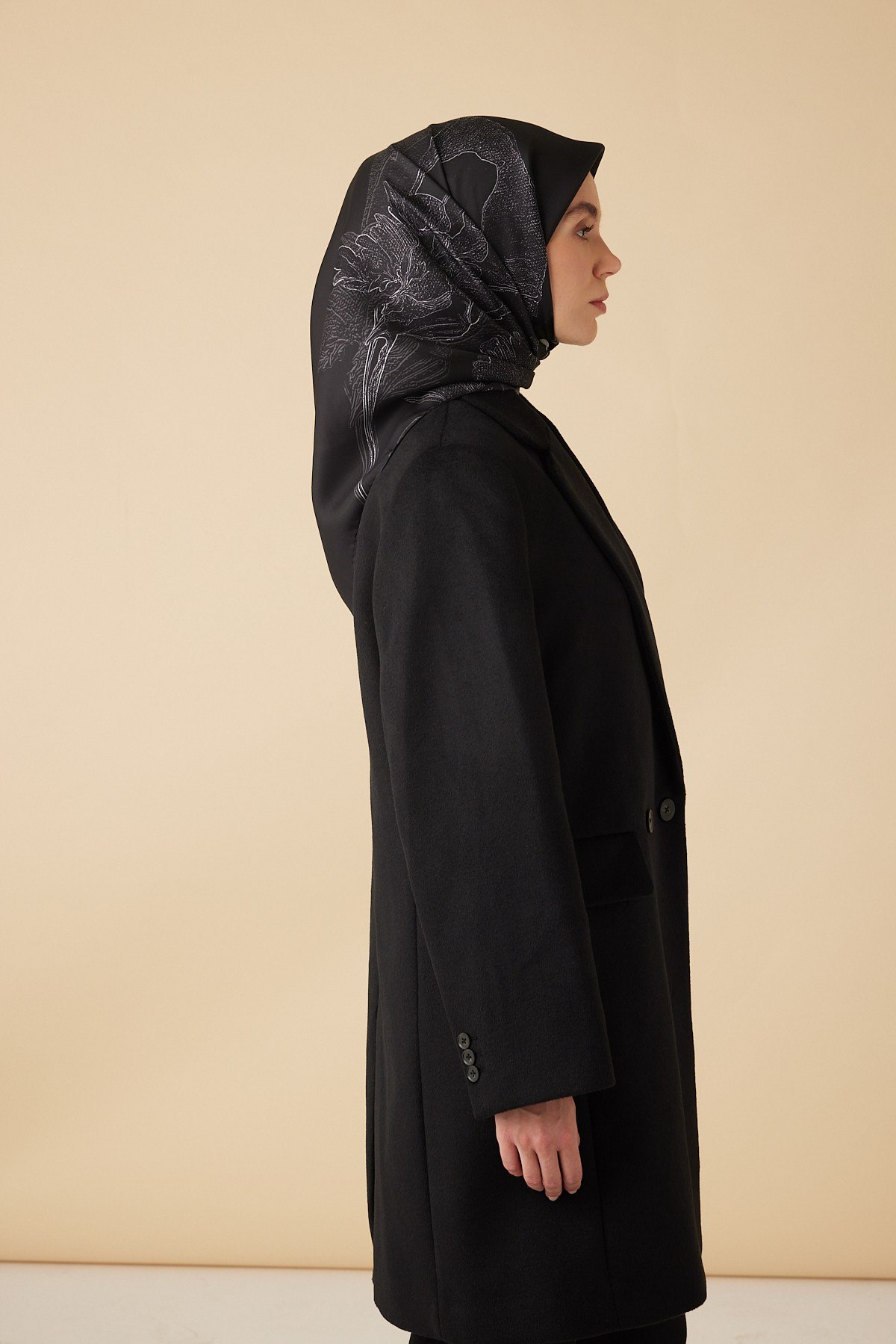 HALE TİVİL İPEK EŞARP 90*90 CM - SİYAH GRİ