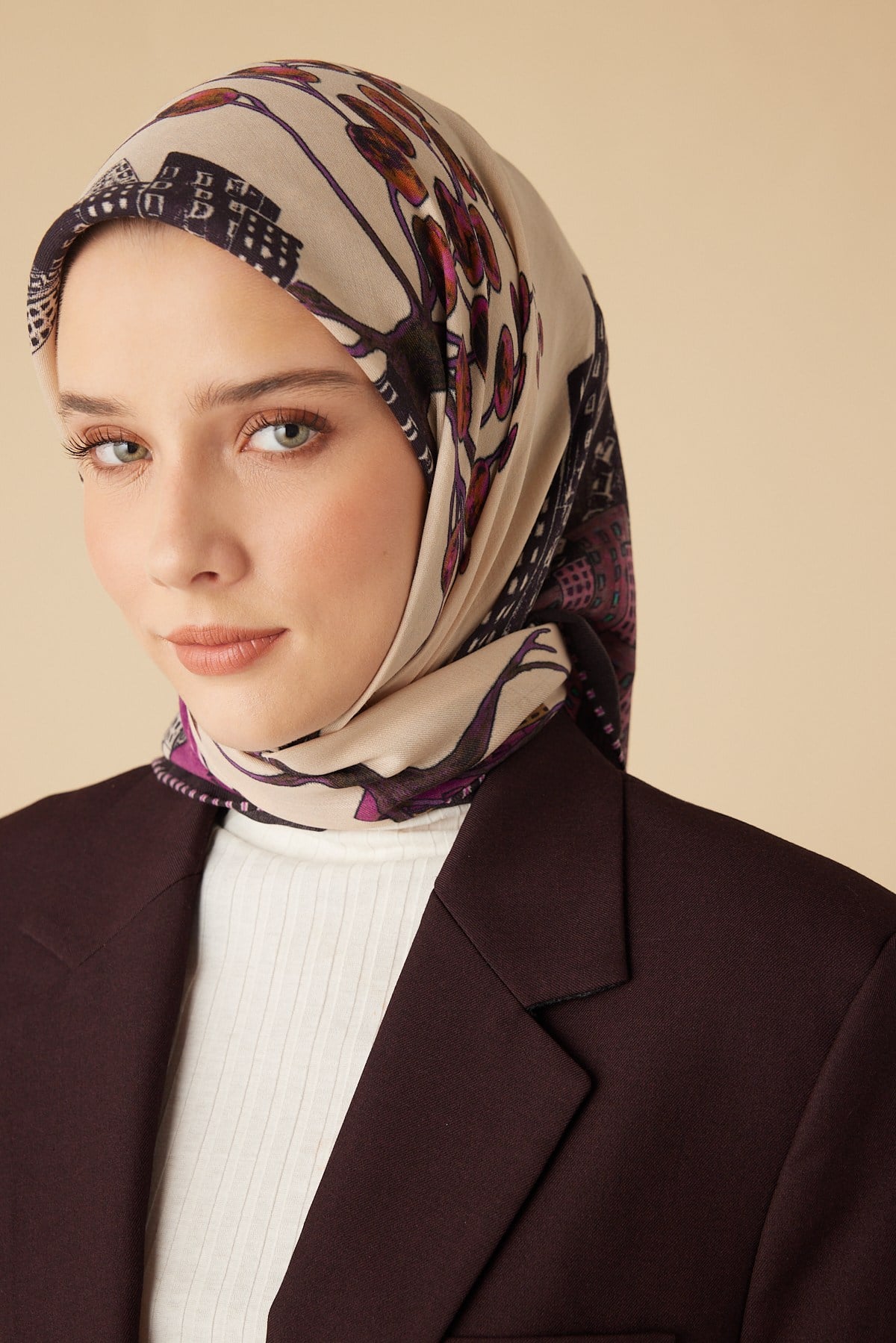 HAYAT YÜN ÜÇGEN ŞAL 140*140/2 CM - EKRU