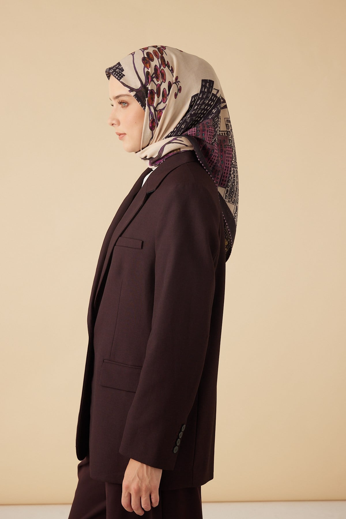 HAYAT YÜN ÜÇGEN ŞAL 140*140/2 CM - EKRU