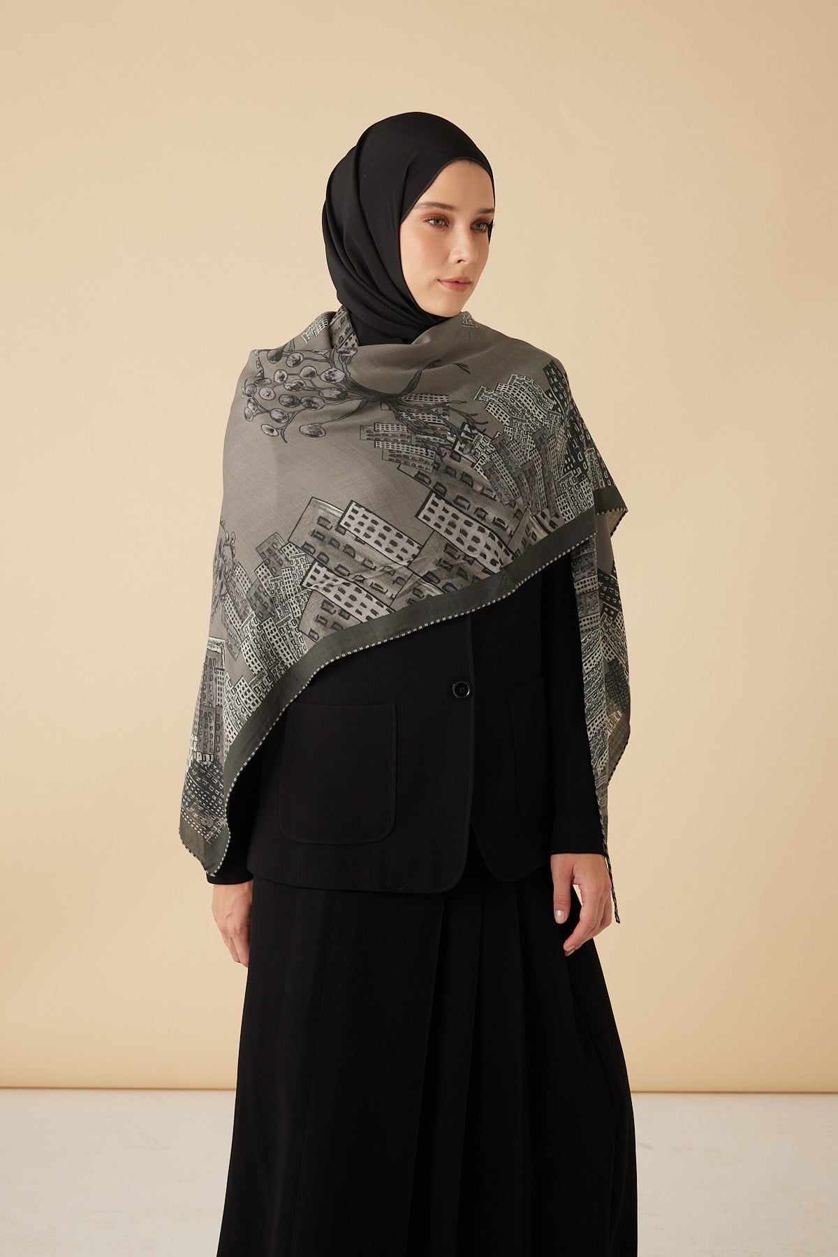 HAYAT YÜN ÜÇGEN ŞAL 140*140/2 CM - GRİ