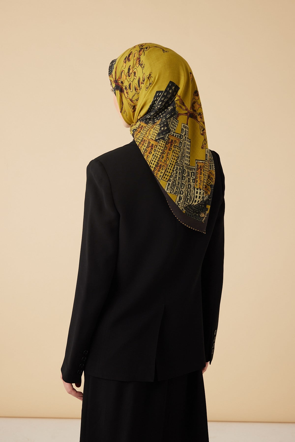 HAYAT YÜN ÜÇGEN ŞAL 140*140/2 CM - HARDAL