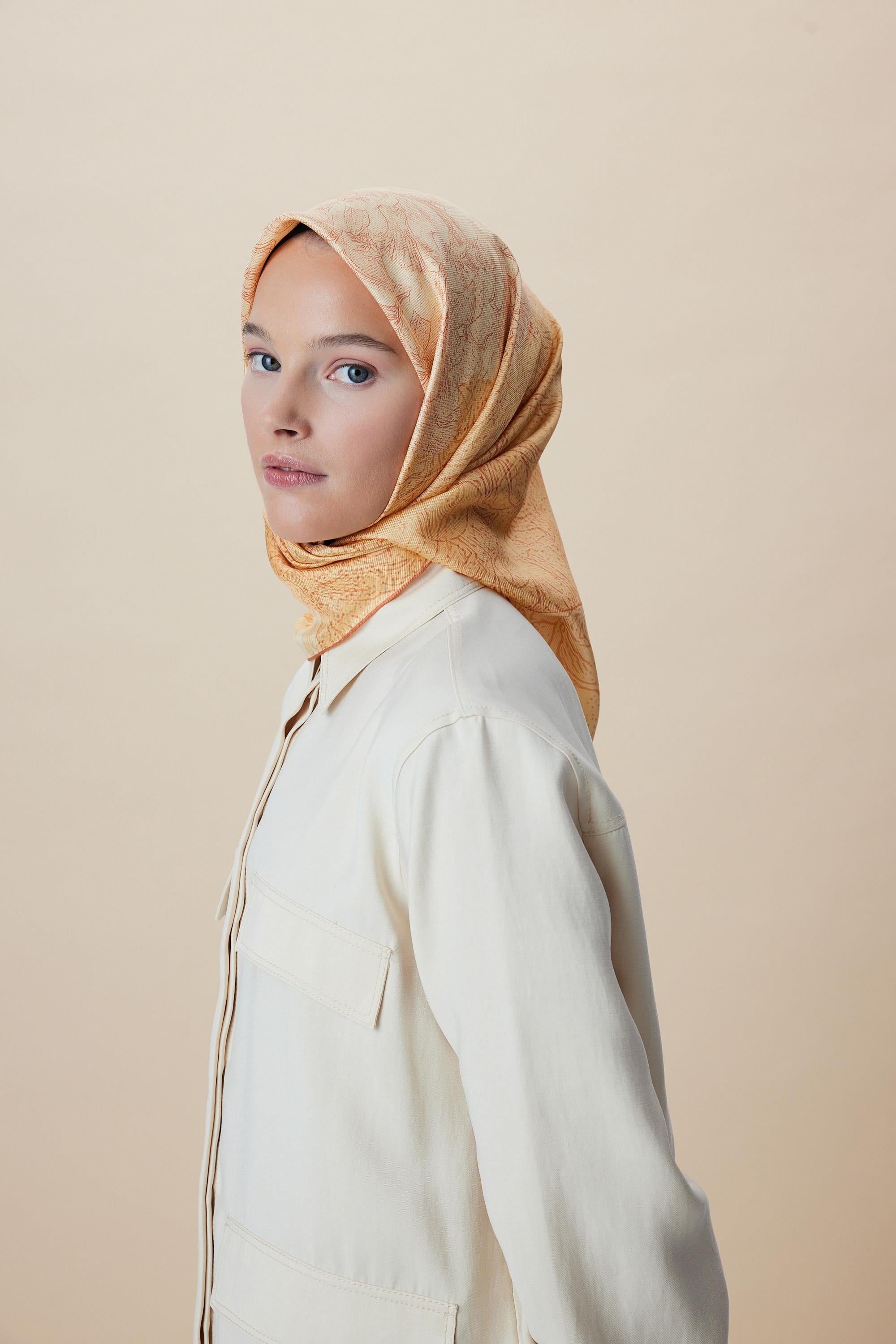 KÜN MULBERRY İPEK EŞARP 90*90 CM - KAVUNİÇİ