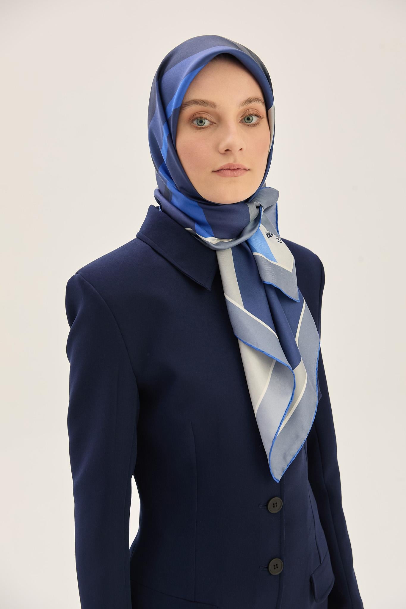 LALE TİVİL İPEK EŞARP 90*90 CM - SAKS