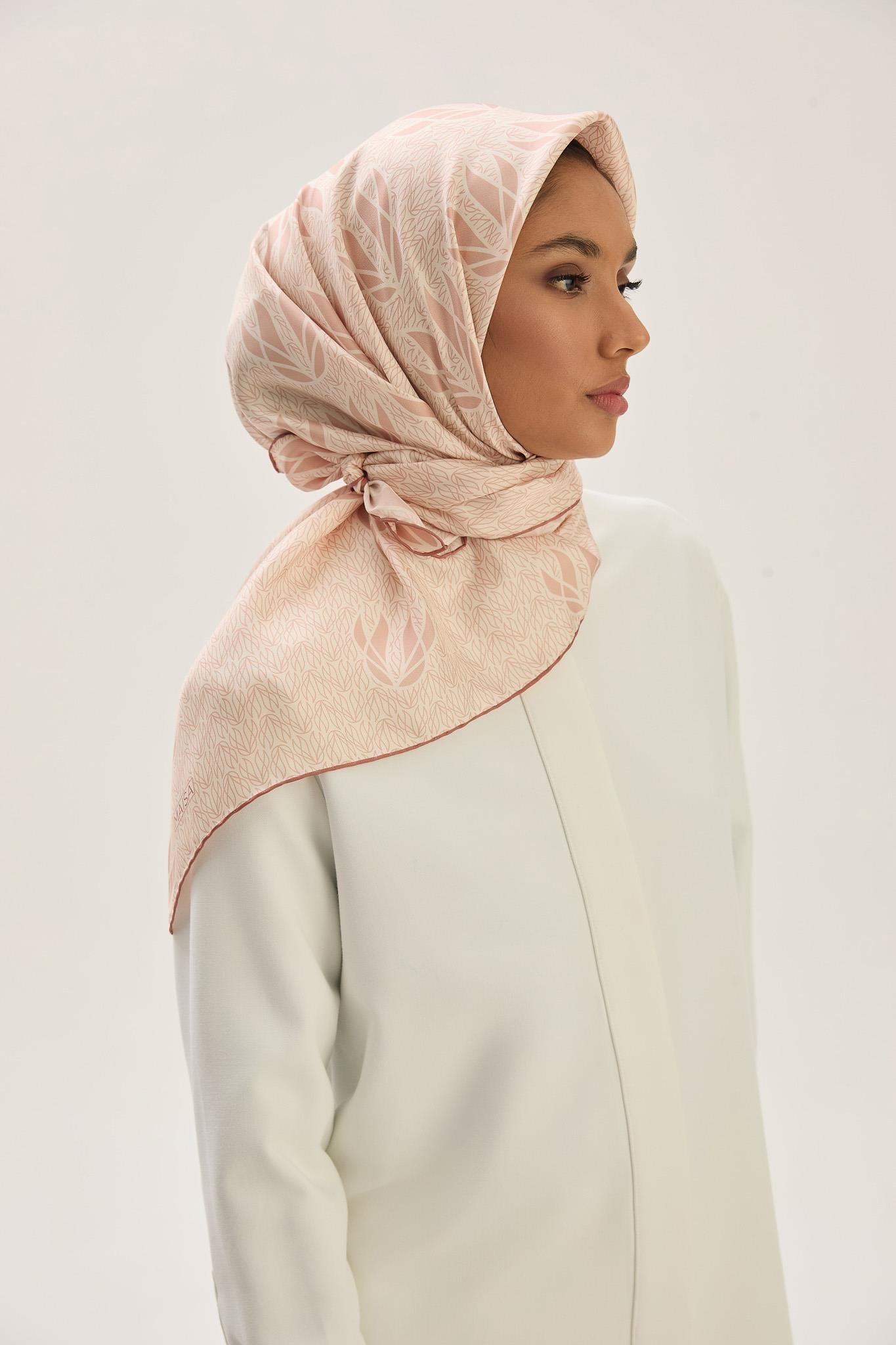 LAVİ TİVİL İPEK EŞARP 90*90 CM - TARÇIN