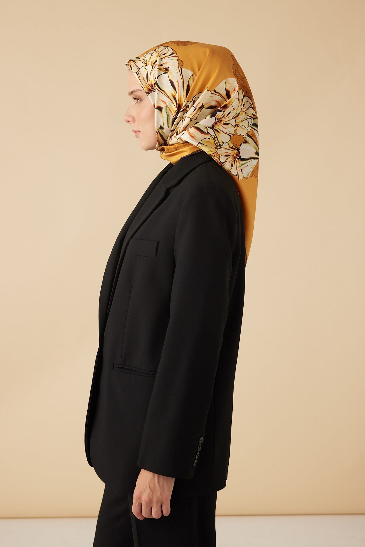 NEŞVE TİVİL İPEK EŞARP 90*90 CM - HARDAL